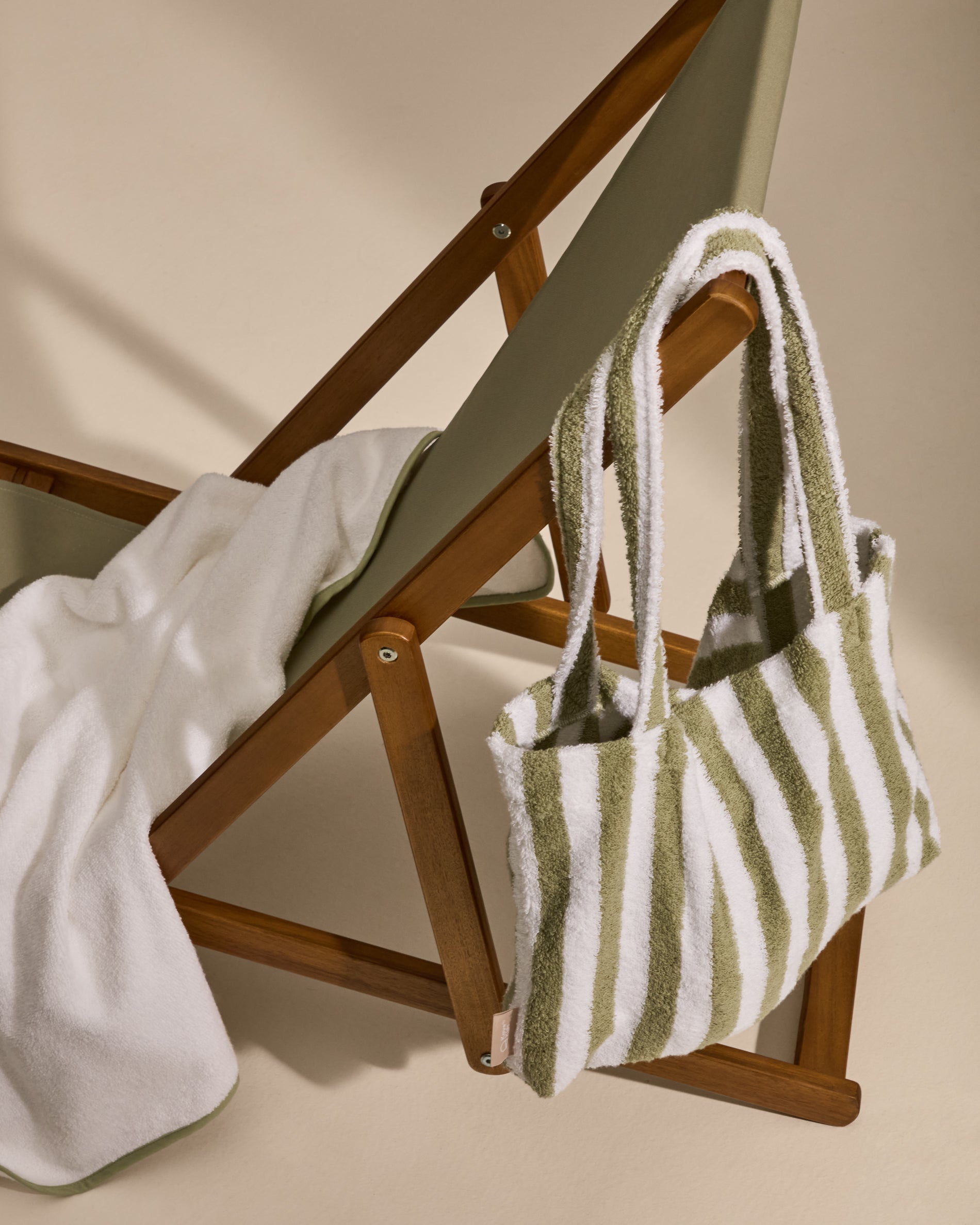 Nuni cotton bag with green and white stripes - Lifestyle