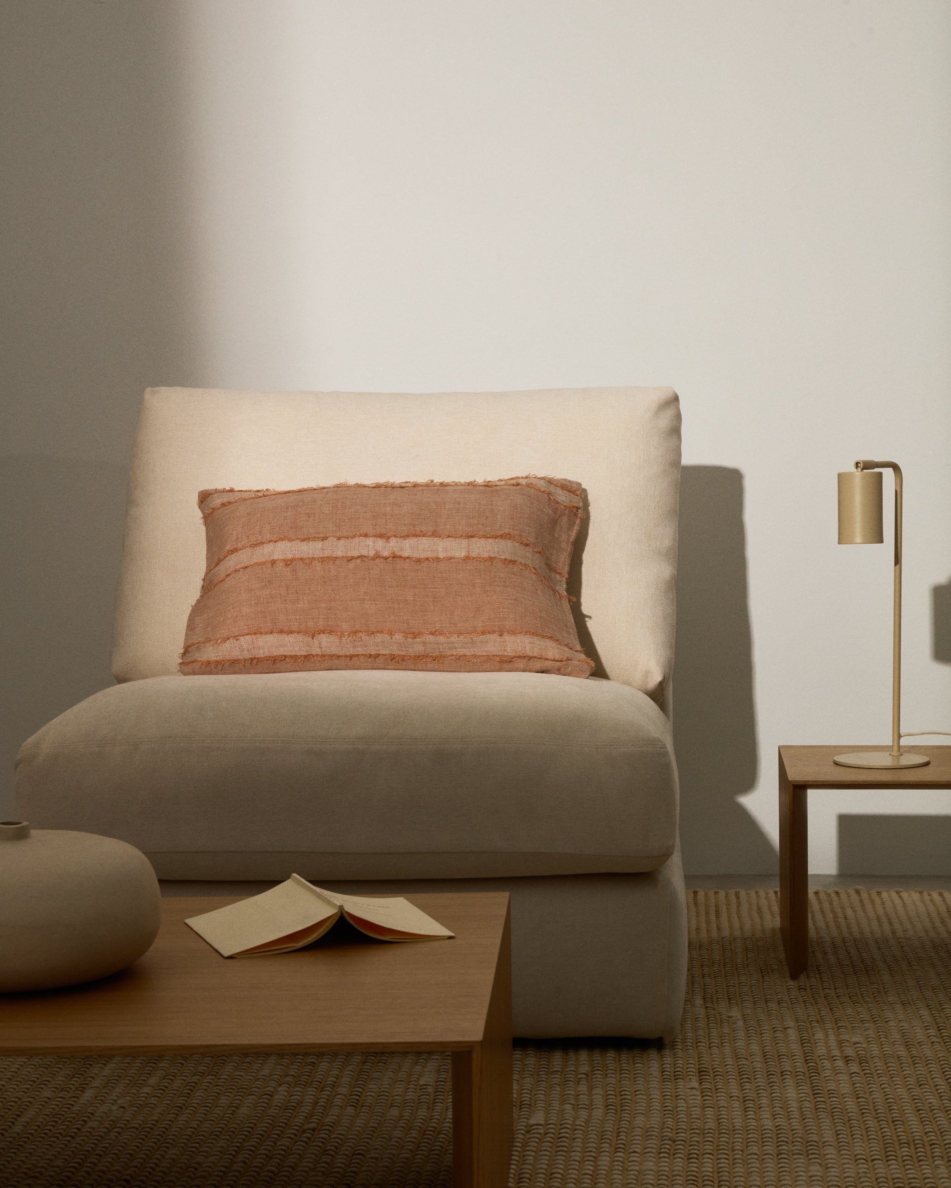 Neris terracotta 100% linen cushion cover 40 x 60cm - Lifestyle