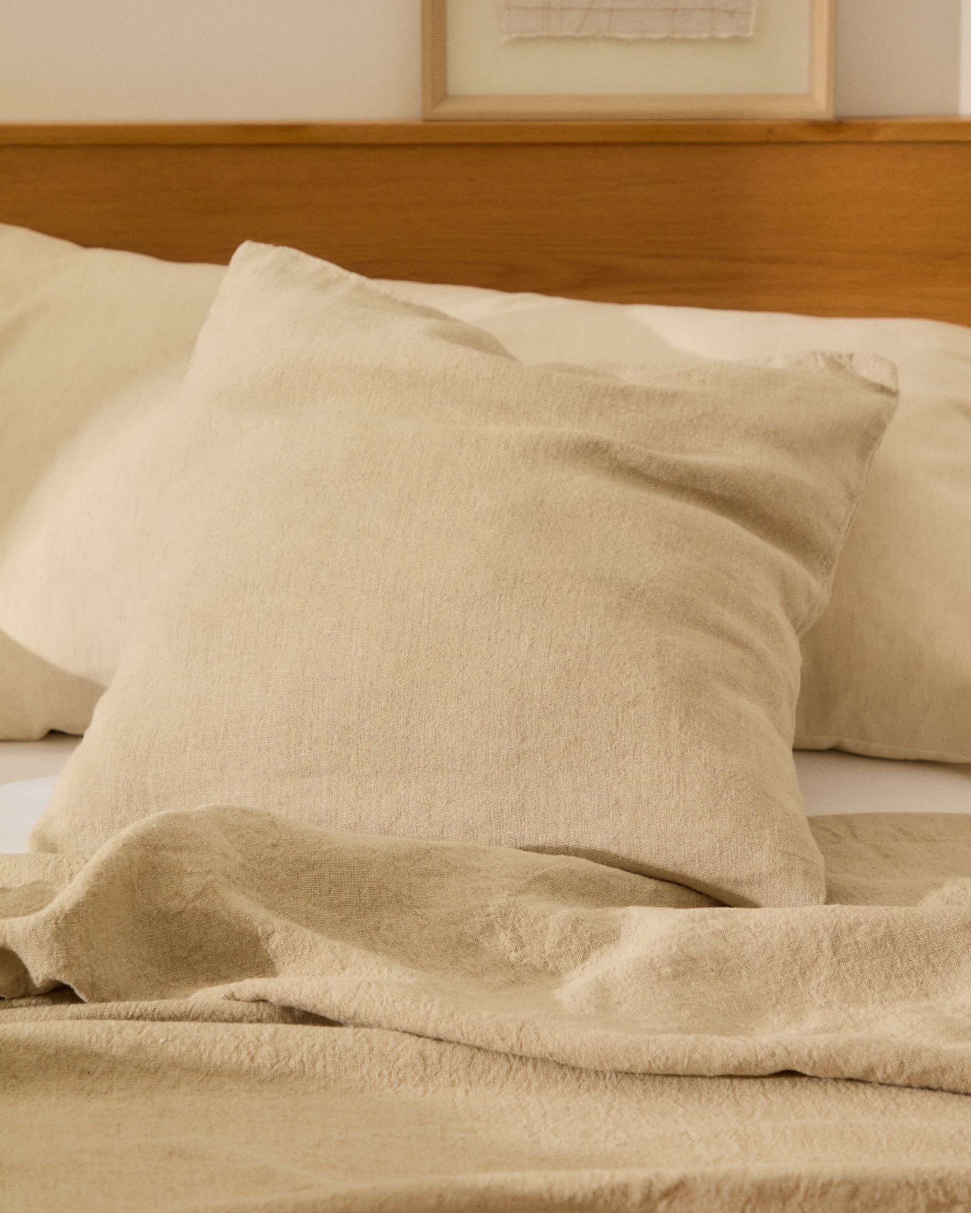 Tandi beige 100% linen bedspread for 90/135cm bed - Lifestyle