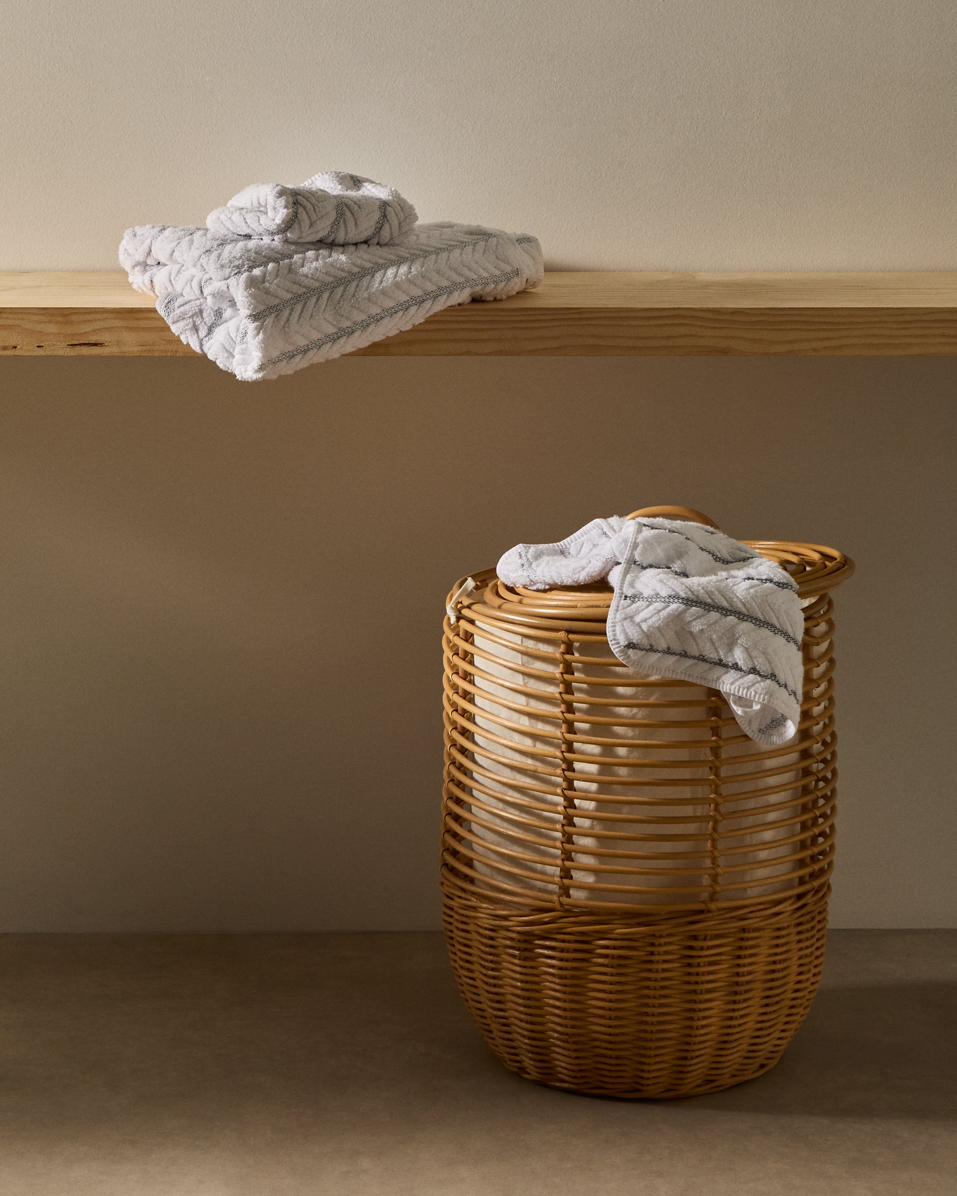 Liora rattan laundry basket 59cm - Lifestyle