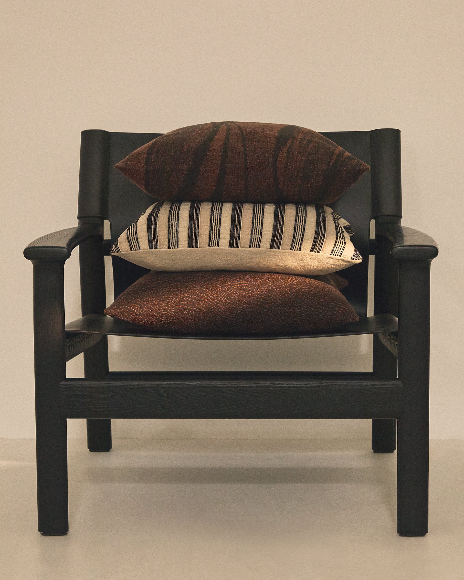 Junie cushion cover in brown cotton jacquard 50 x 50 cm - Lifestyle