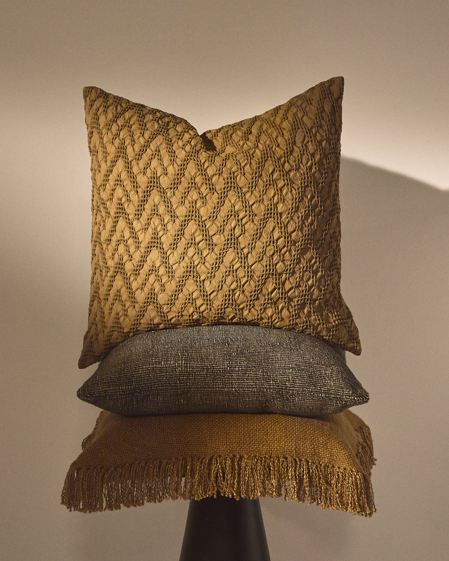 Machiel cushion cover in green viscose jacquard 50 x 50 cm - Lifestyle