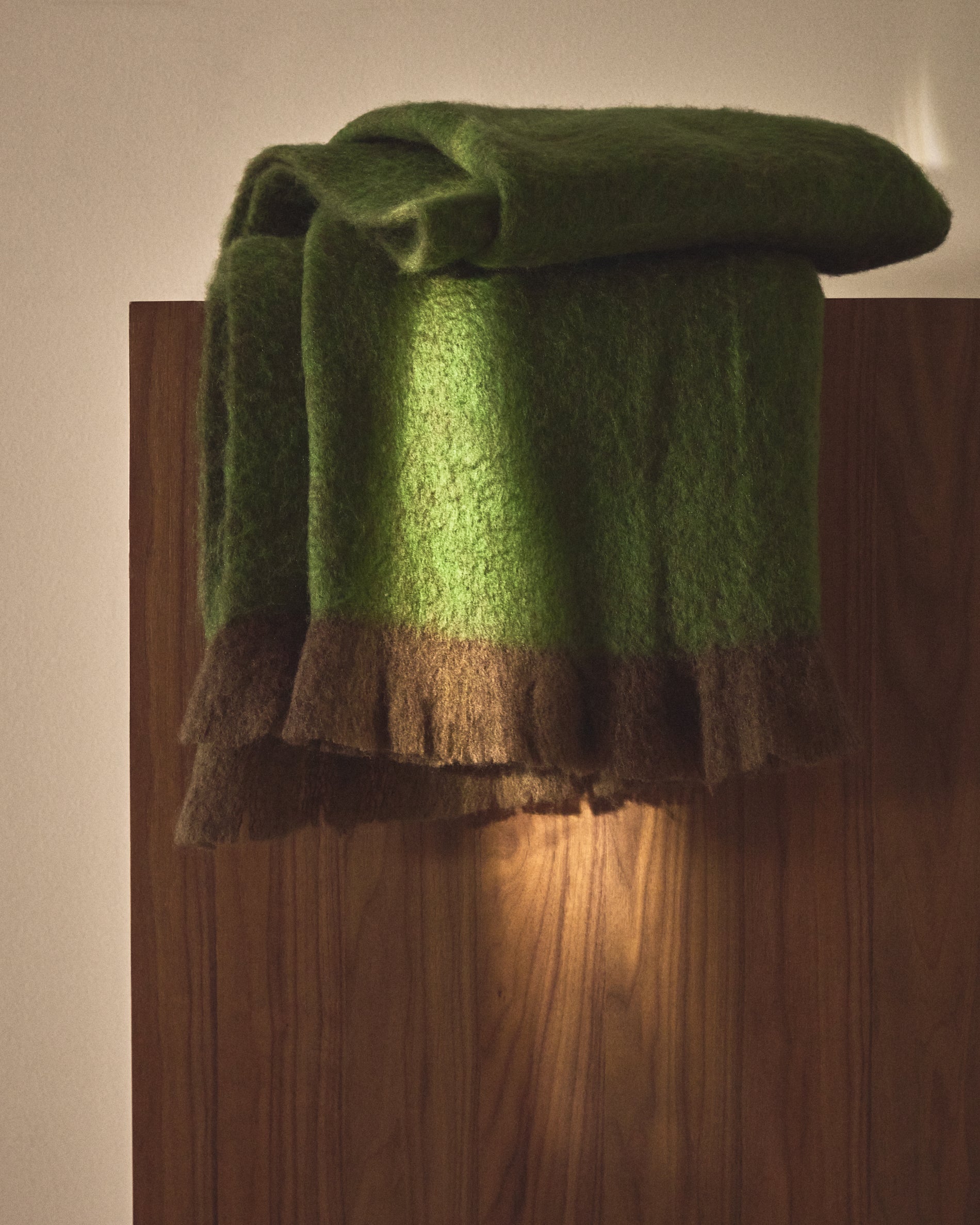 Odelna wool and acrylic throw with ruffles in green 130 x 170 cm - Lifestyle