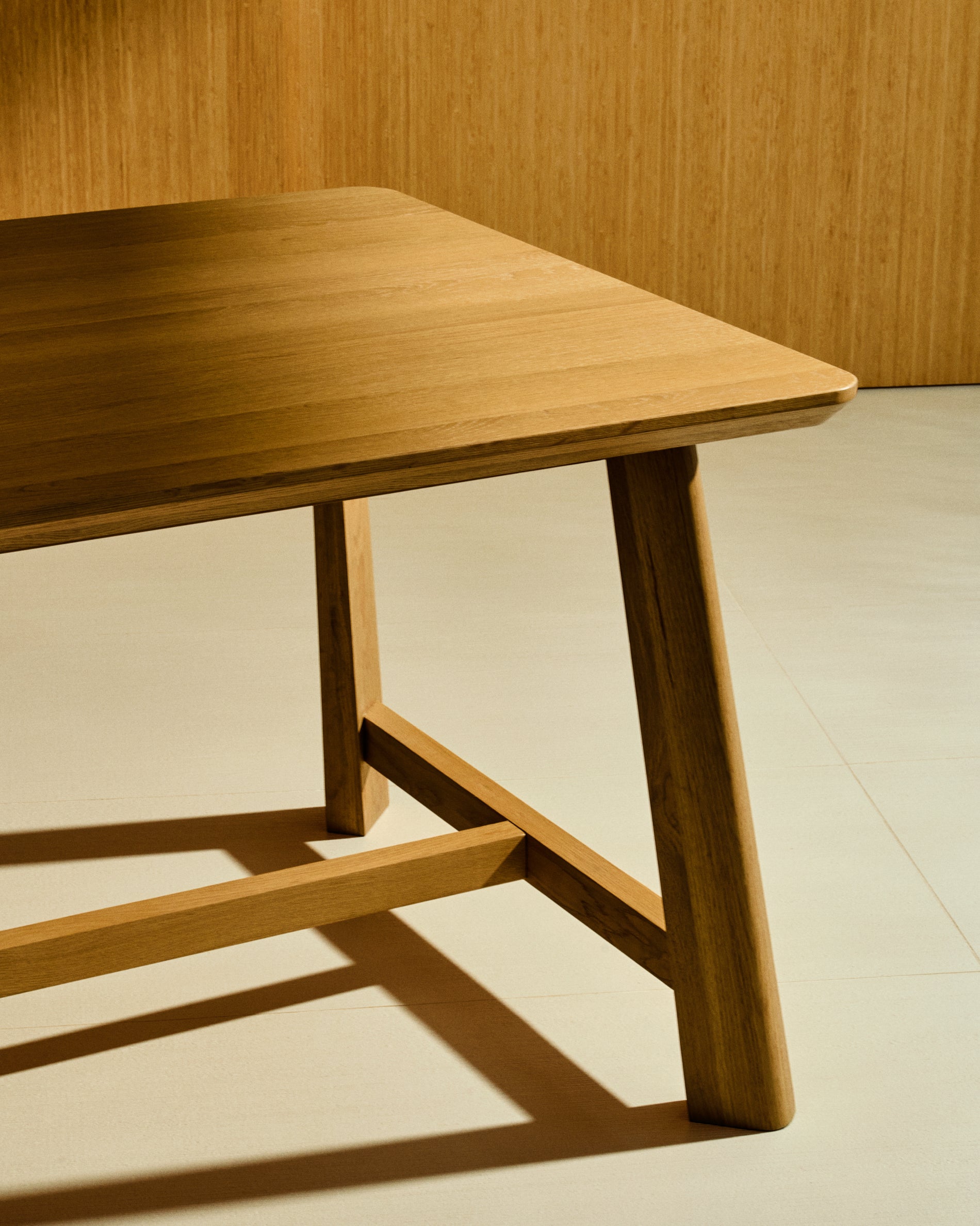 Idun table made of veneer and solid oak wood with natural tone finish FSC Mix Credit 220x100cm - Lifestyle