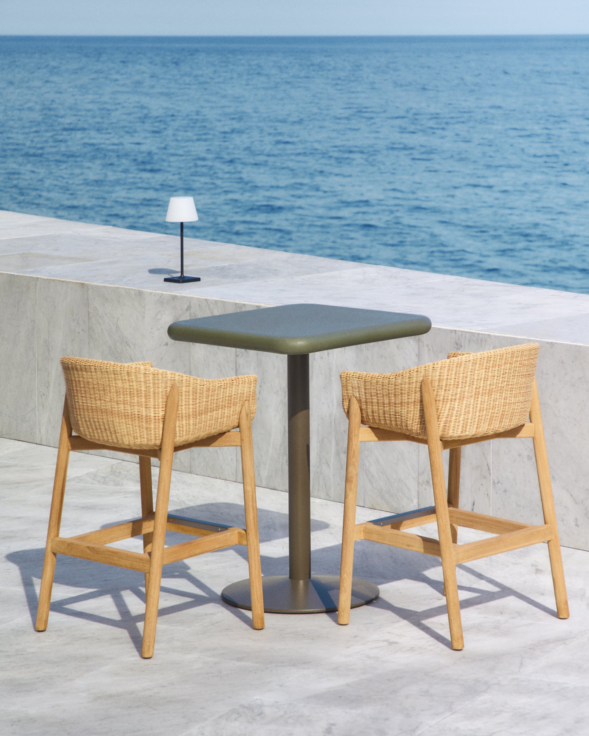 Esilda outdoor tall table with green cement top 70x70cm and green steel base Ø55x96cm - Lifestyle