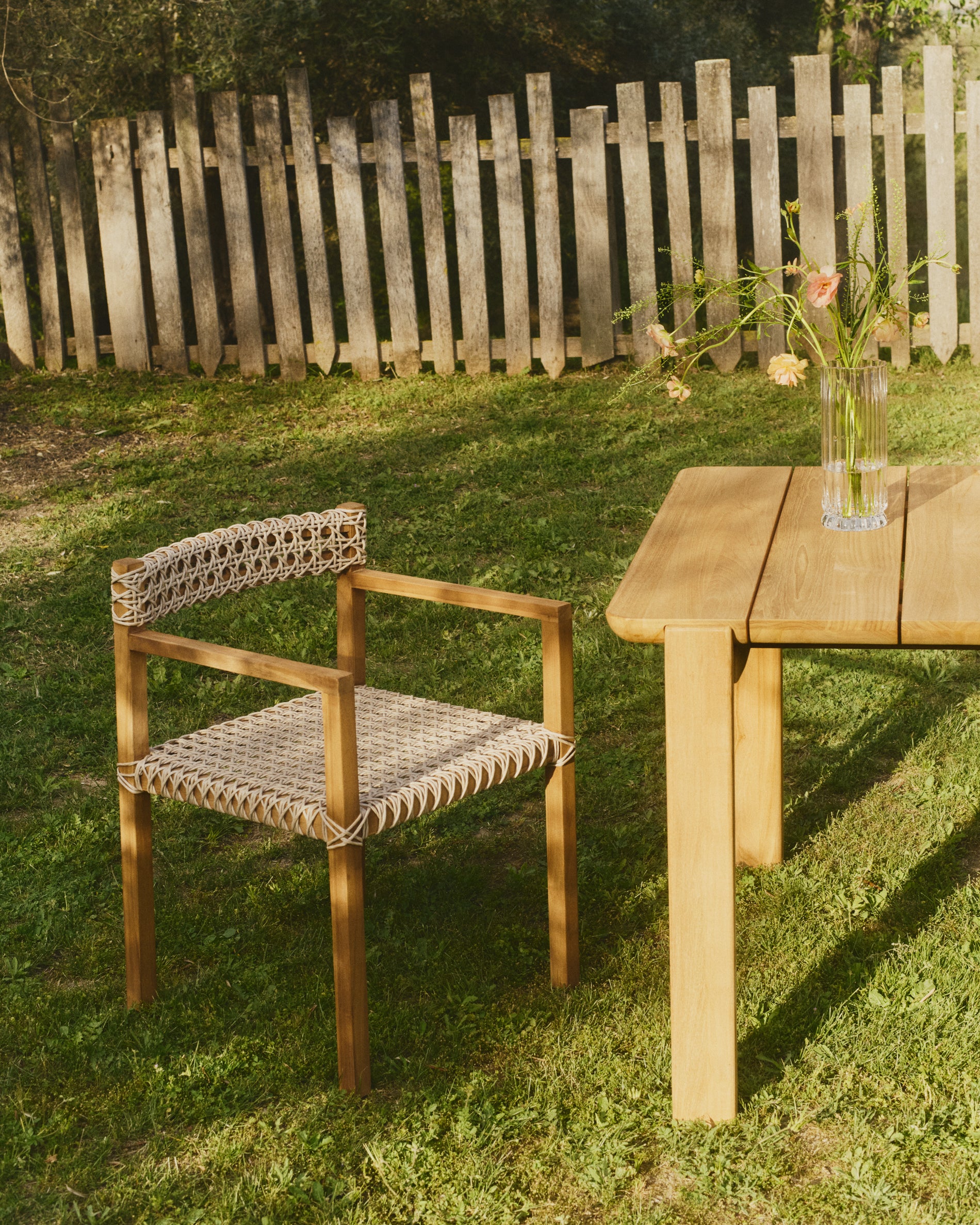 Giverola solid teak chair - Lifestyle