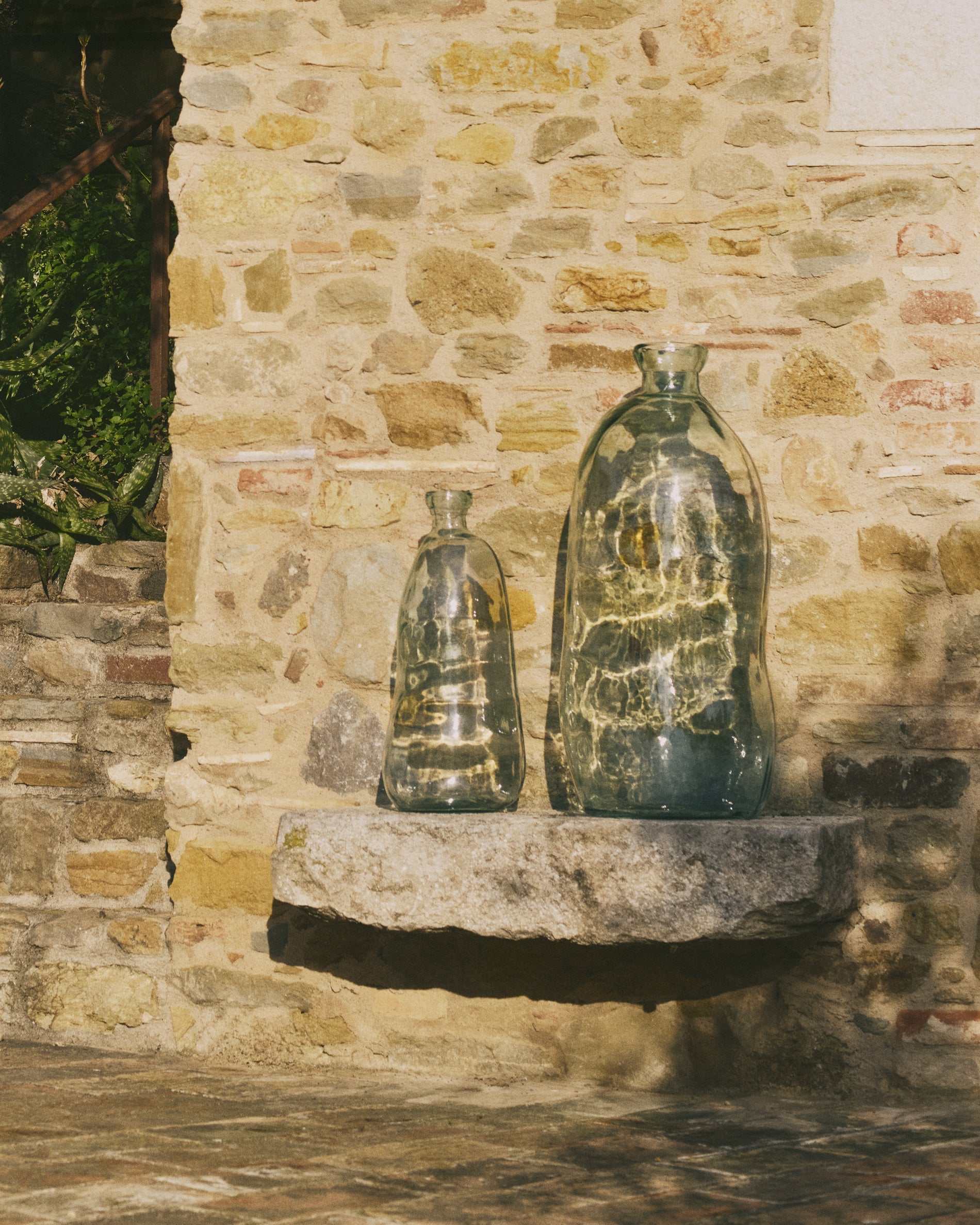 Brenna vase in 100% recycled transparent glass, 73 cm - Lifestyle