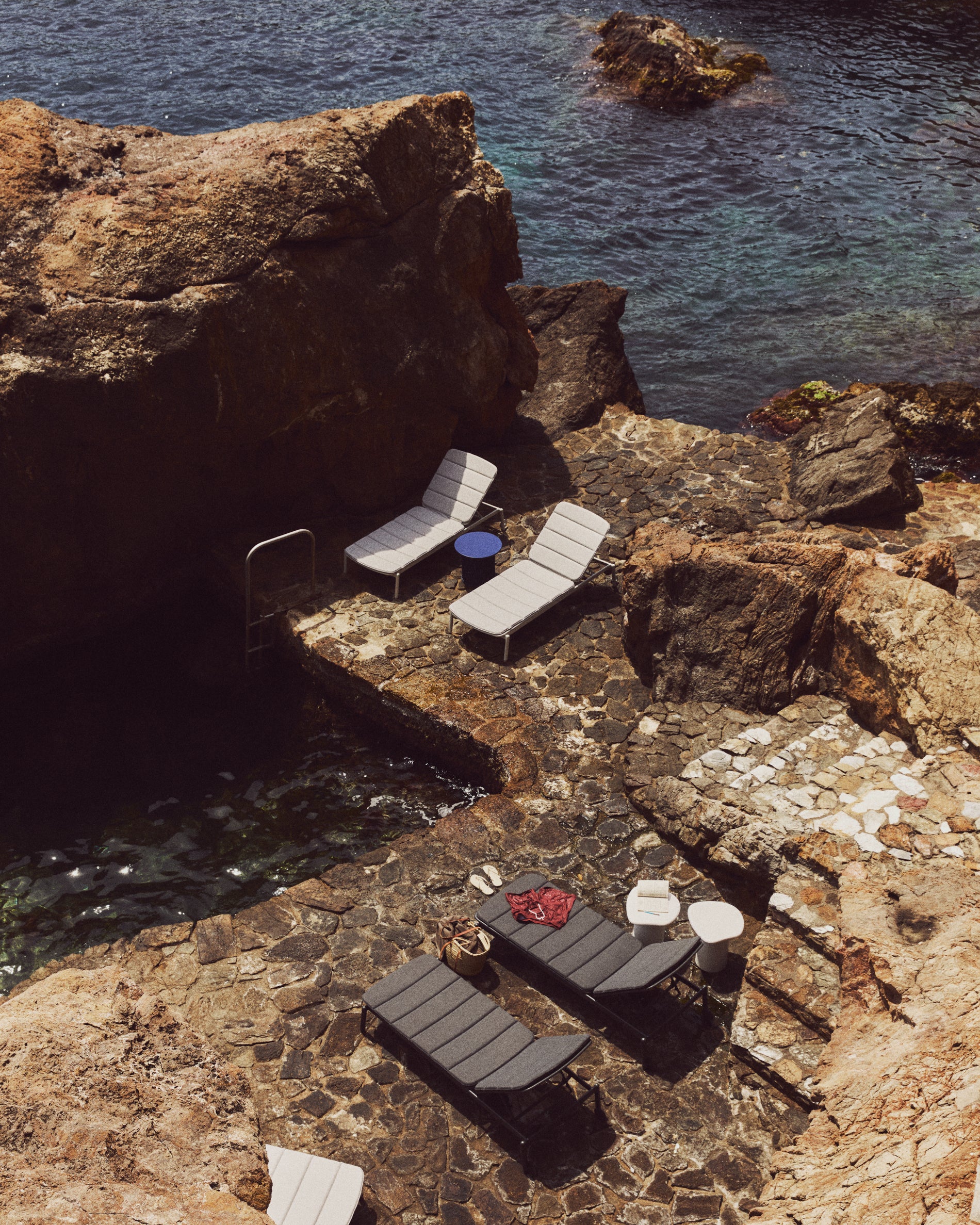 Marcona aluminium sun lounger in a black paint finish - Lifestyle