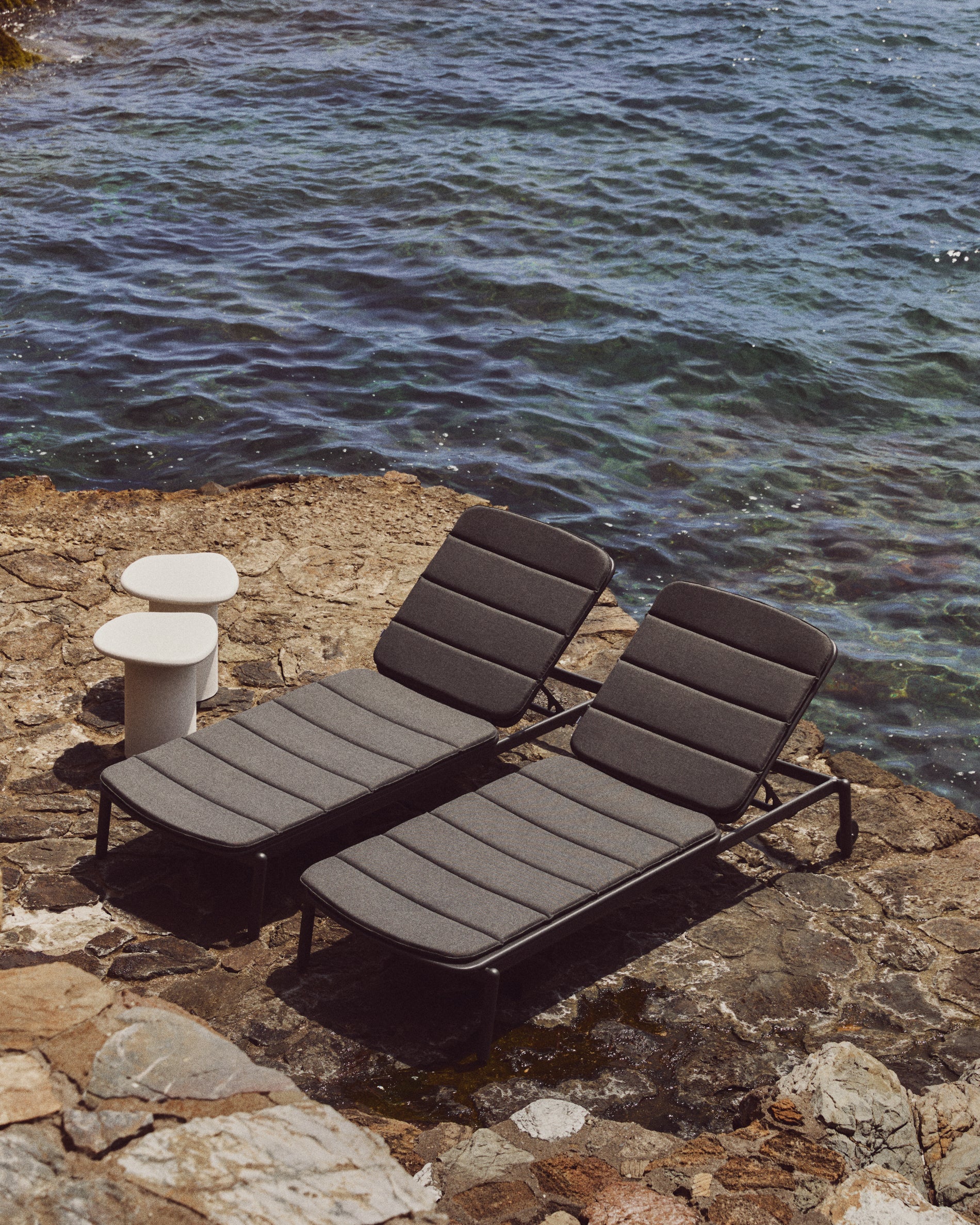 Marcona aluminium sun lounger in a black paint finish - Lifestyle