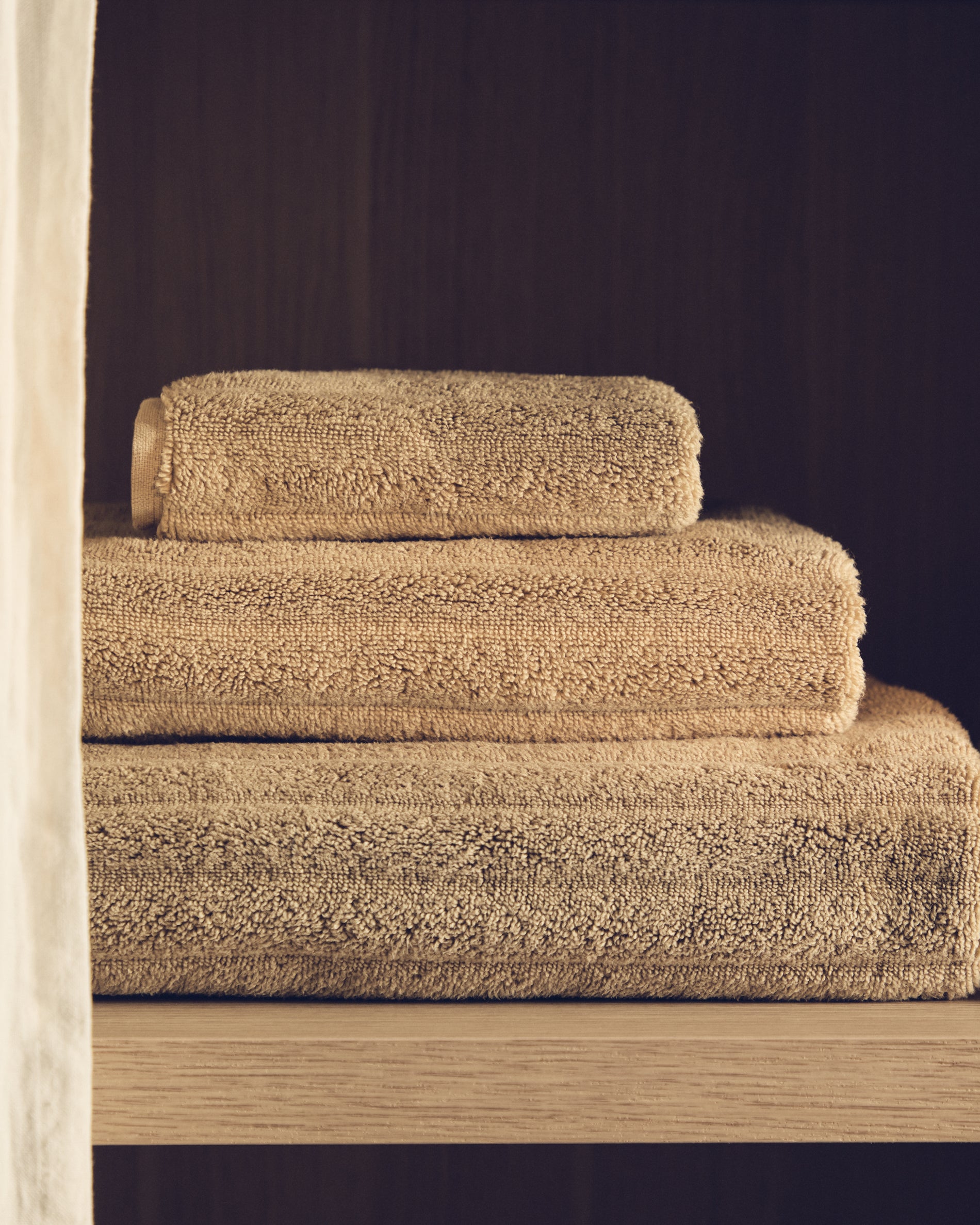 Navira 100% cotton light green bath towel 70 x 140cm - Lifestyle