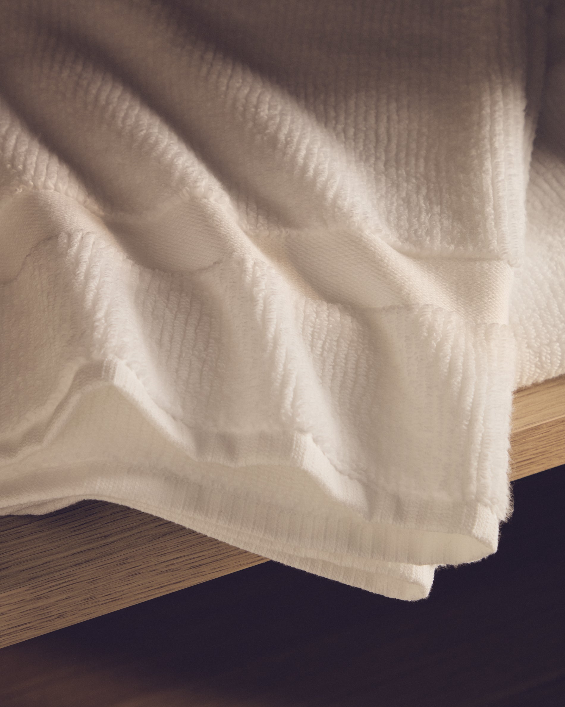 Olvira 100% cotton white jacquard hand towel 50 x 90cm - Lifestyle