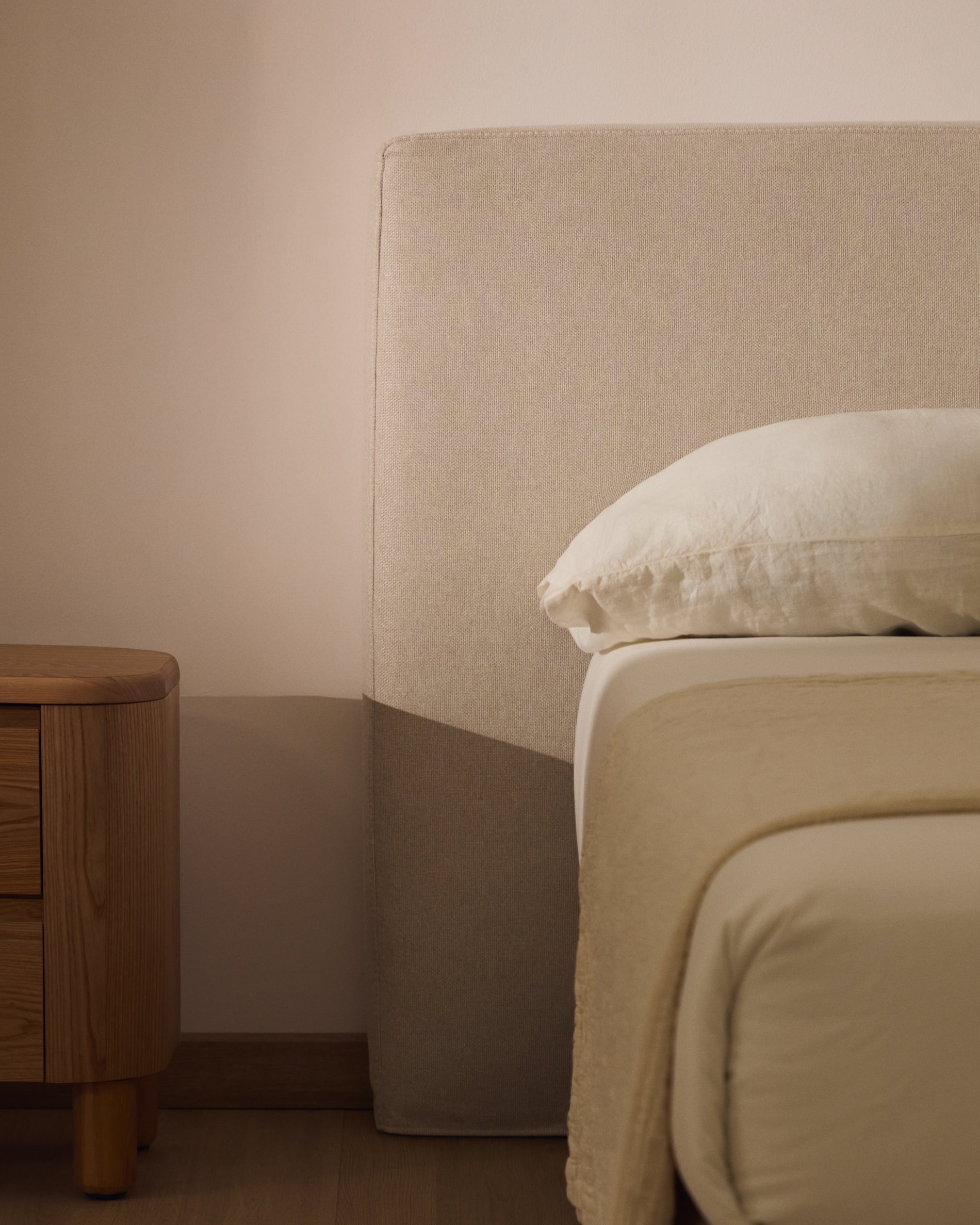 Blok ecru headboard with removable cover for bed up to 180cm - Lifestyle