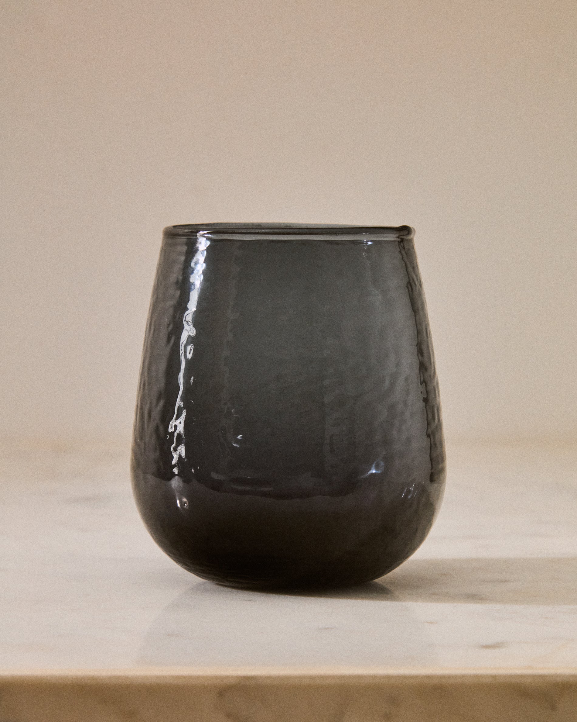 Sileia cup made of blue recycled glass - Lifestyle