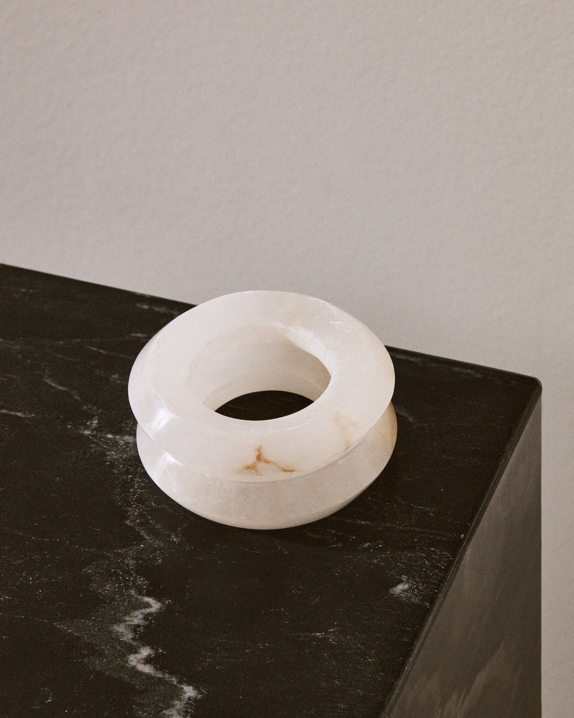 Noreli set of 2 alabaster napkin rings - Lifestyle