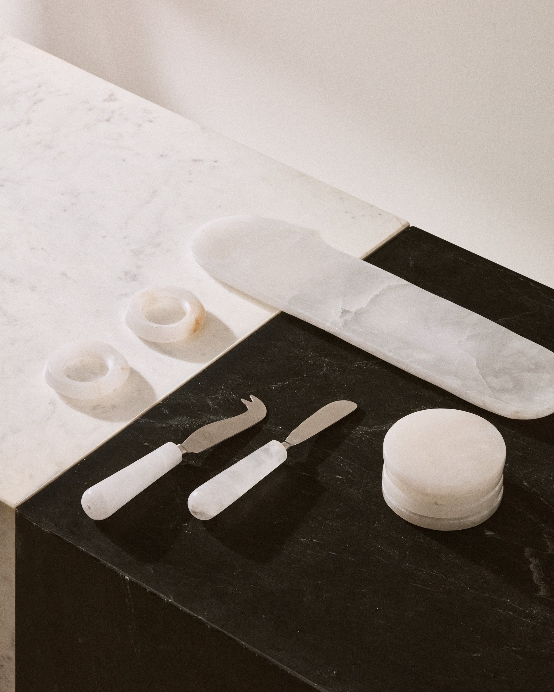 Noreli alabaster tray - Lifestyle