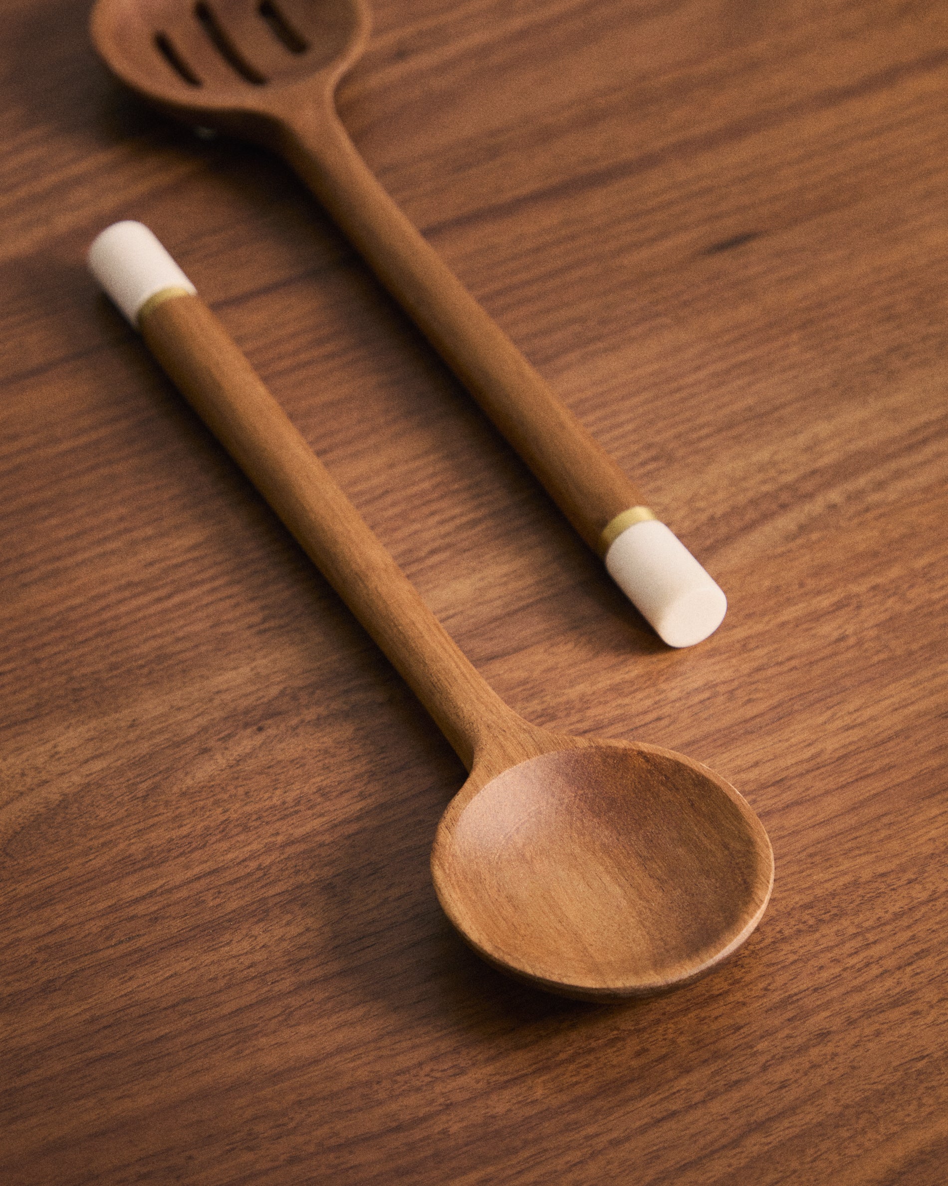 Nover kitchen utensil in acacia wood FSC 100% - Lifestyle