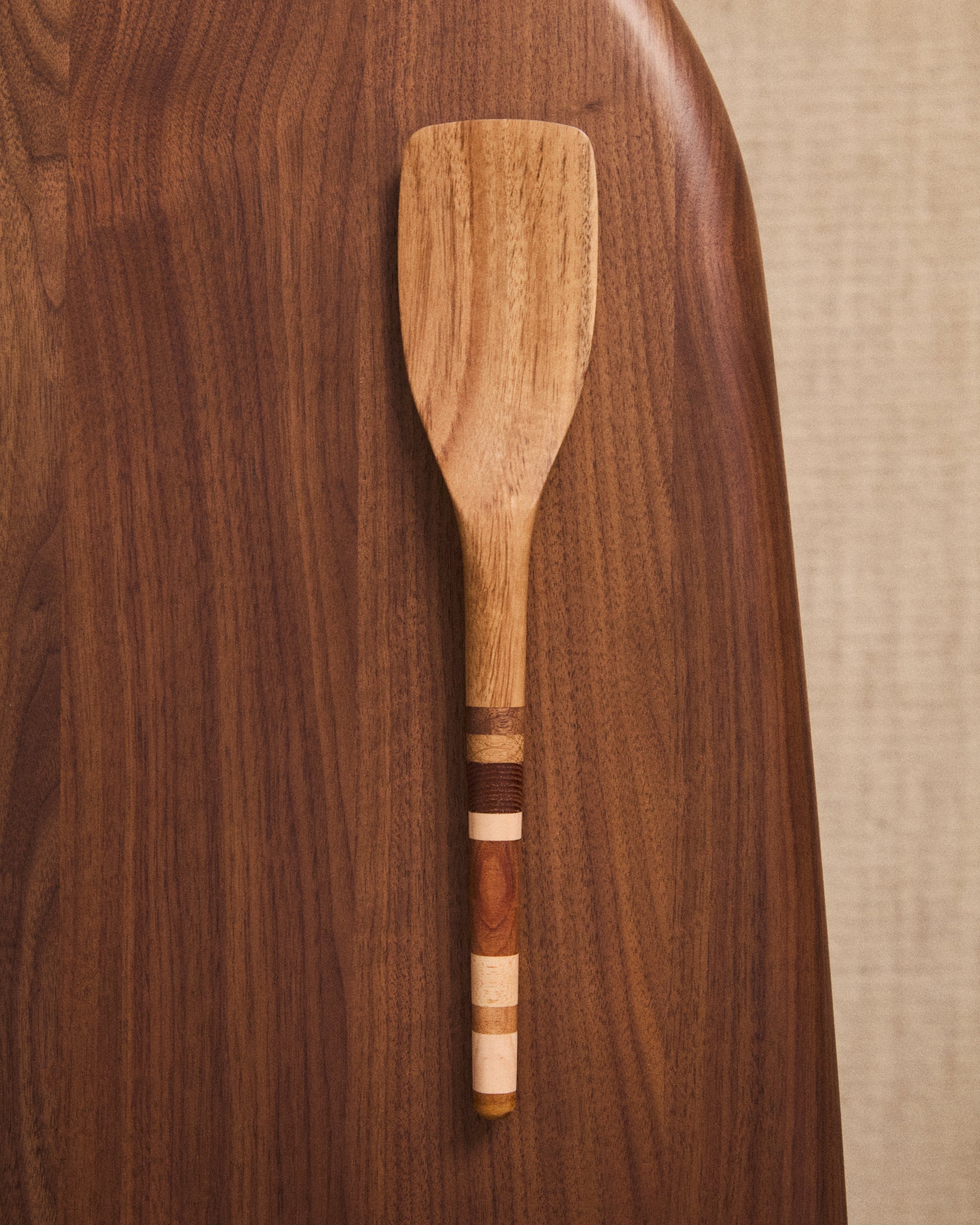 Nover kitchen utensil in acacia wood FSC 100% - Lifestyle