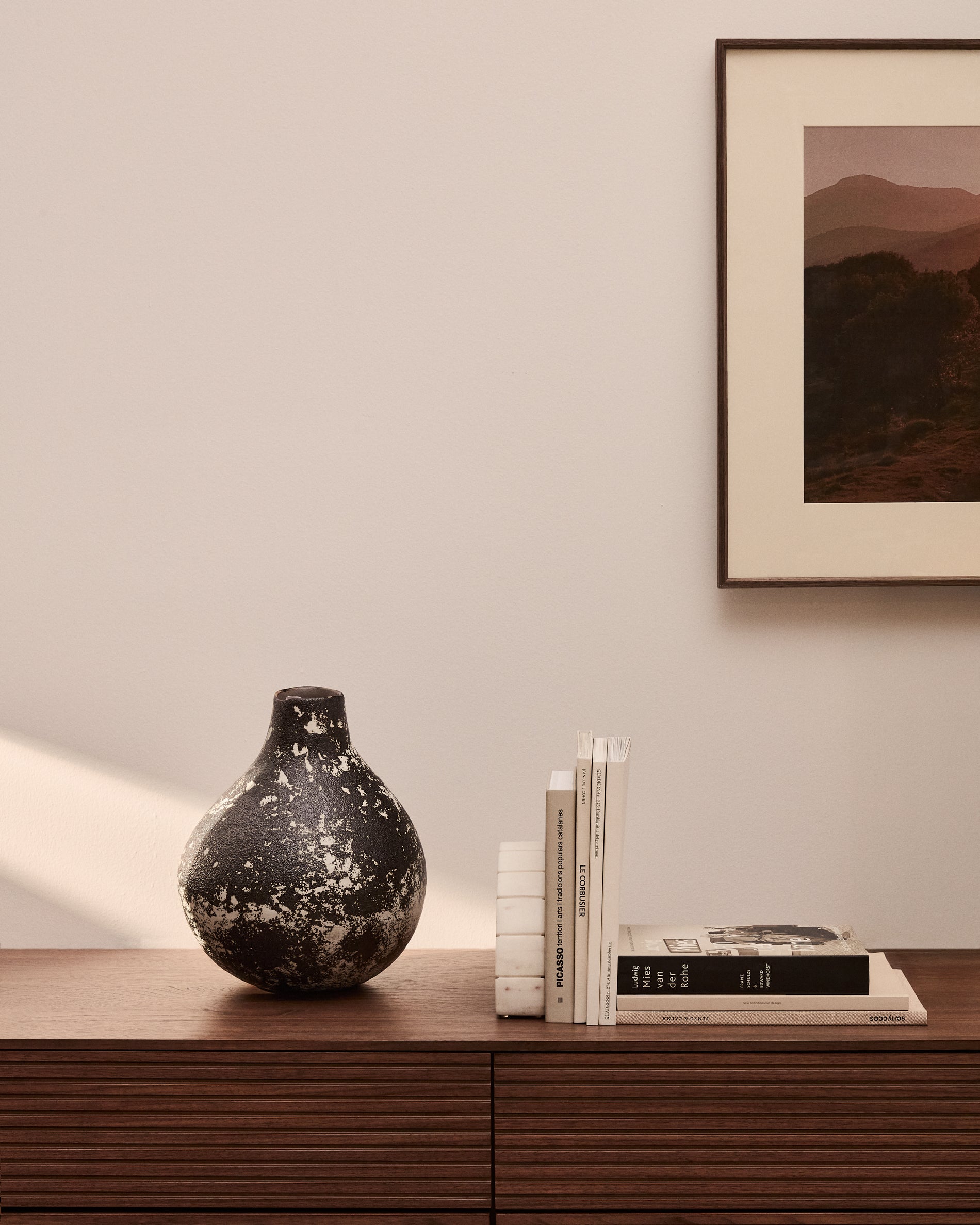 Orelin ceramic vase in black and white 30 cm - Lifestyle