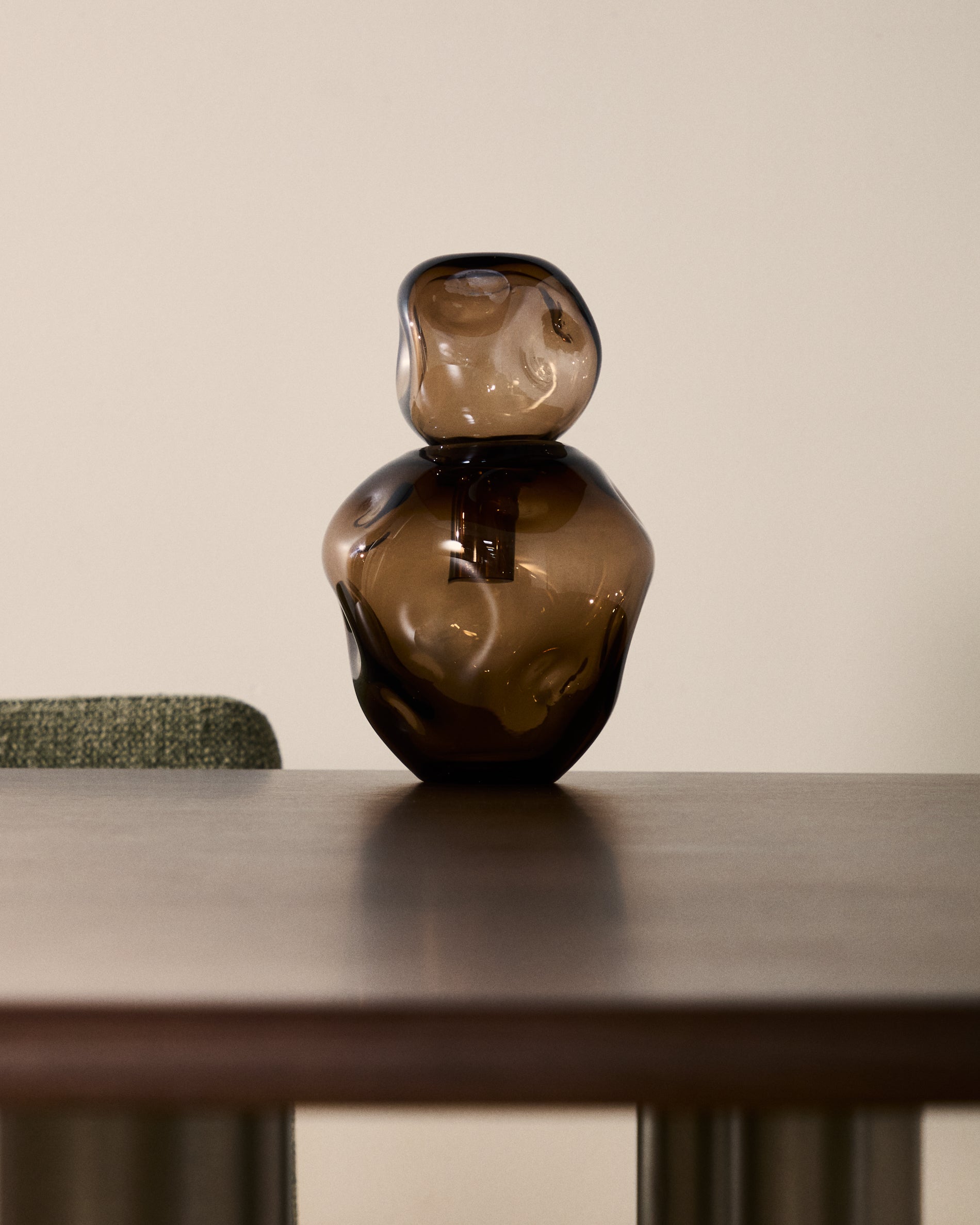 Olivet brown glass vase 30 cm - Lifestyle