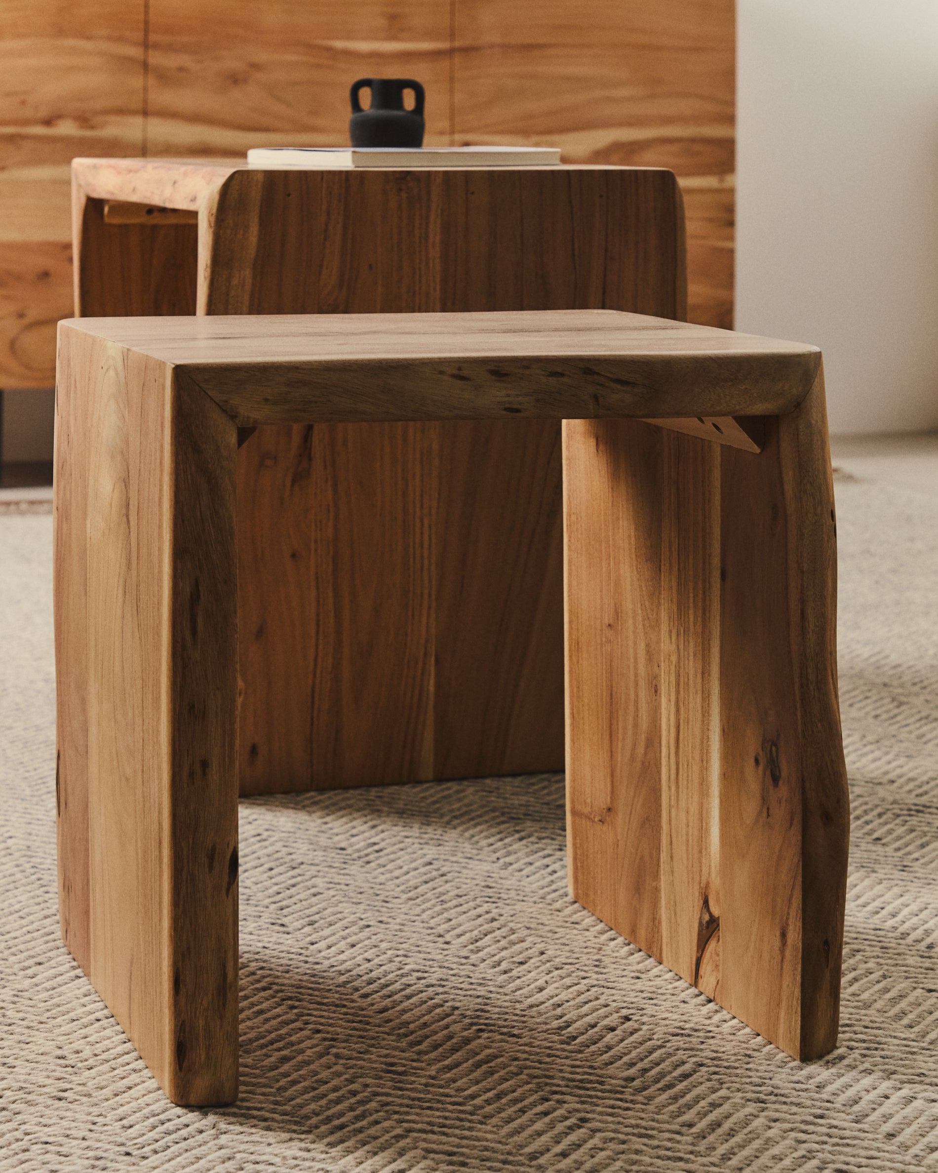 Lomiri set of 2 nesting side tables in solid acacia wood with bleached finish 50 x 42cm/34 x 42cm - Lifestyle
