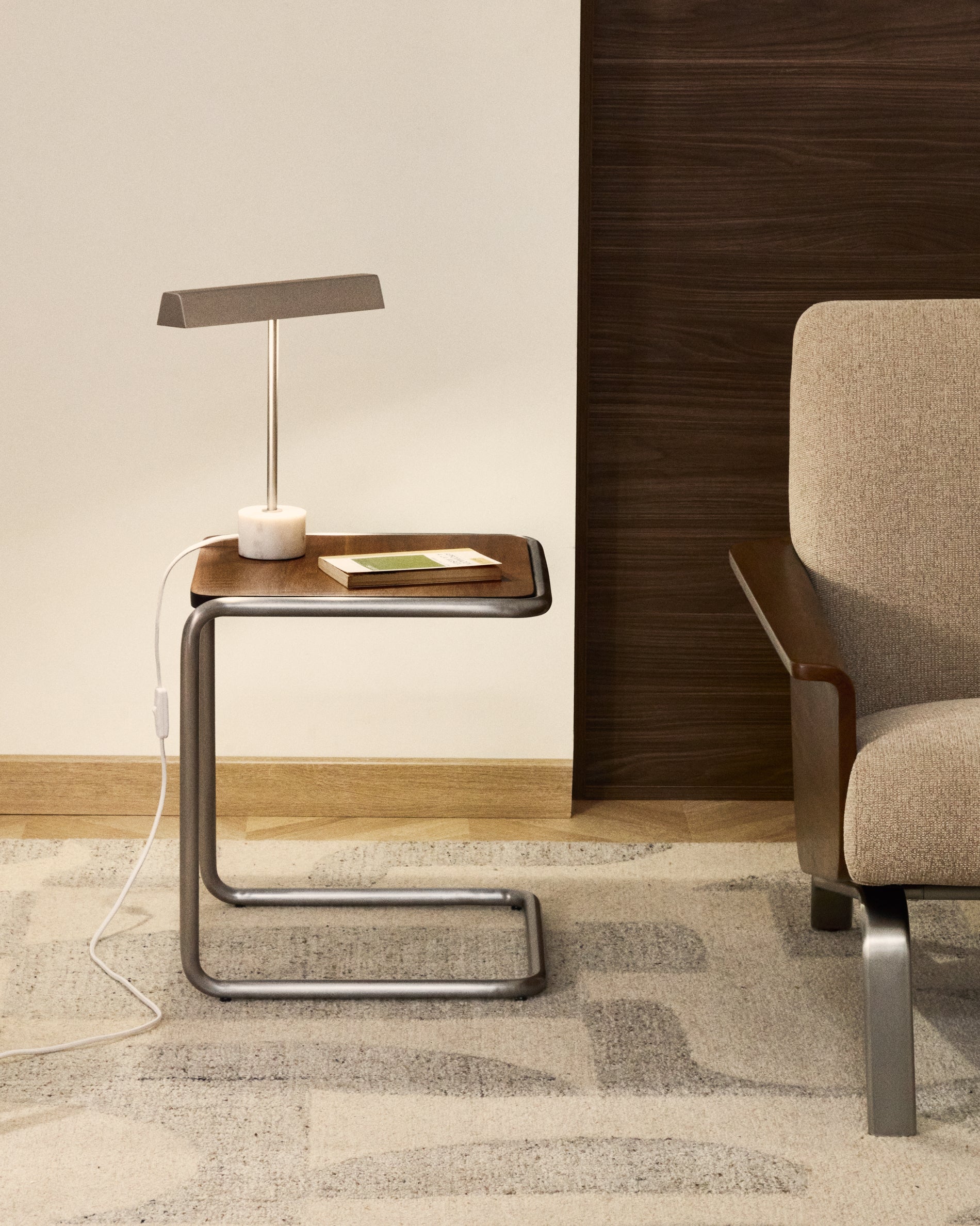 Tarsel side table in walnut veneer with brushed stainless steel structure 42 x 47cm - Lifestyle