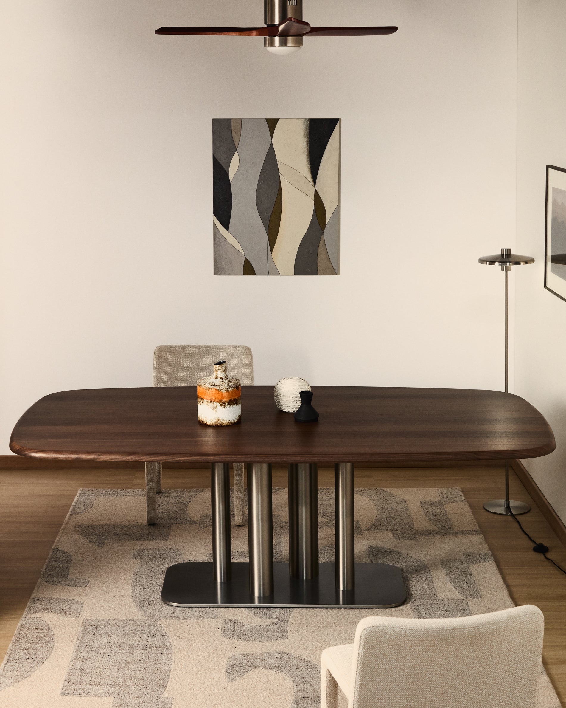 Marvilo grey and mustard abstract canvas 80 x 100cm - Lifestyle