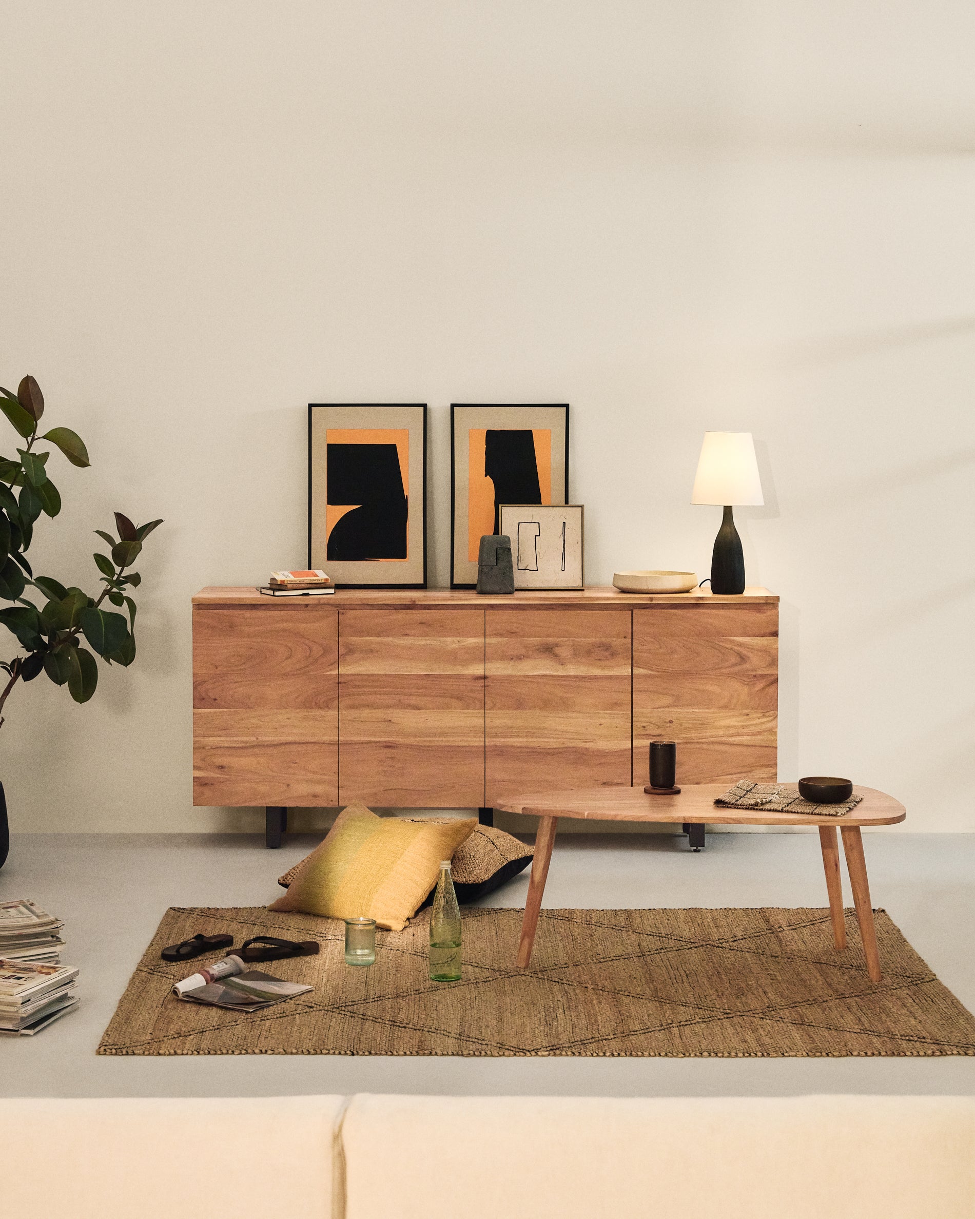 Uxue 4-door sideboard in solid acacia wood with bleached finish 200 x 88cm - Lifestyle