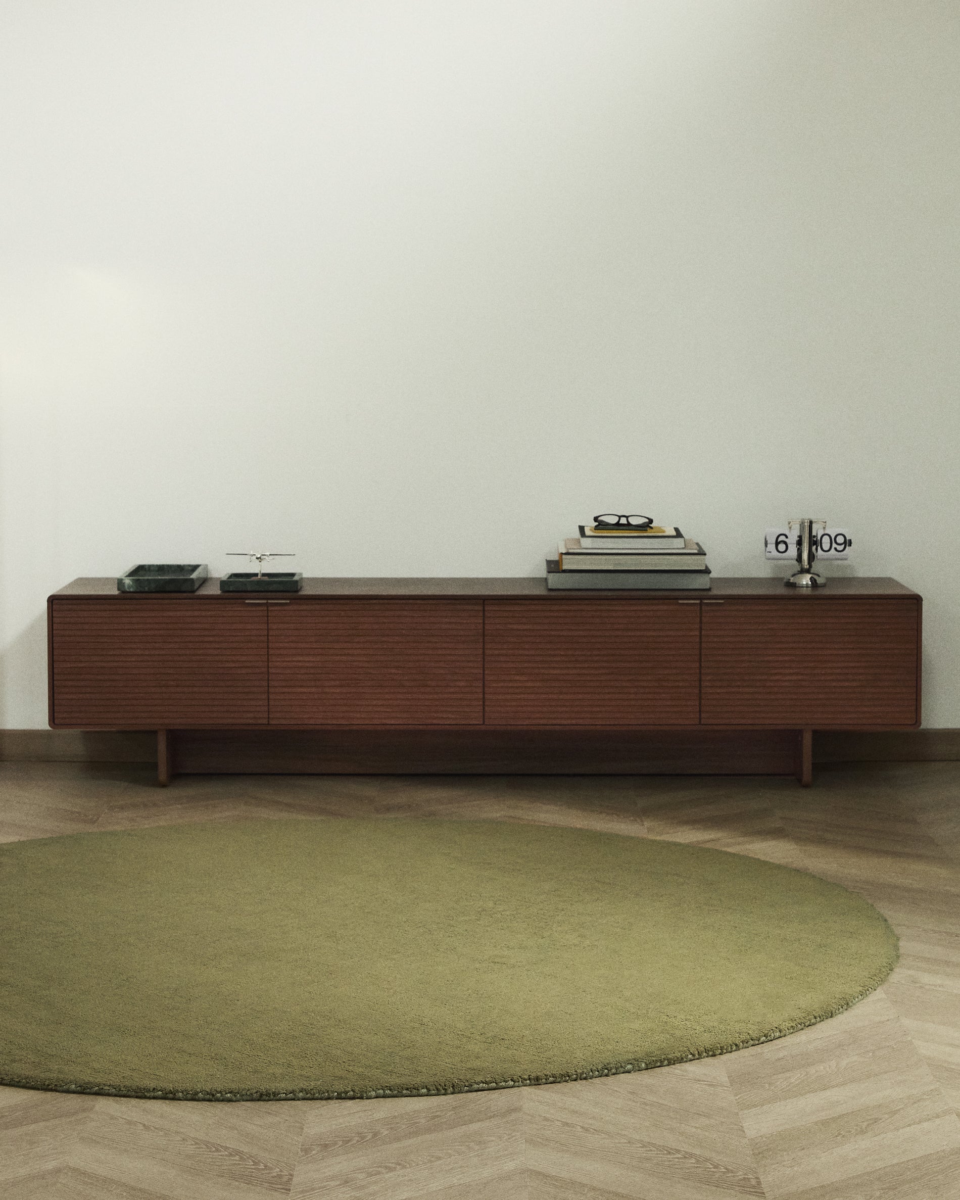 Empuries green round rug Ø200cm - Lifestyle