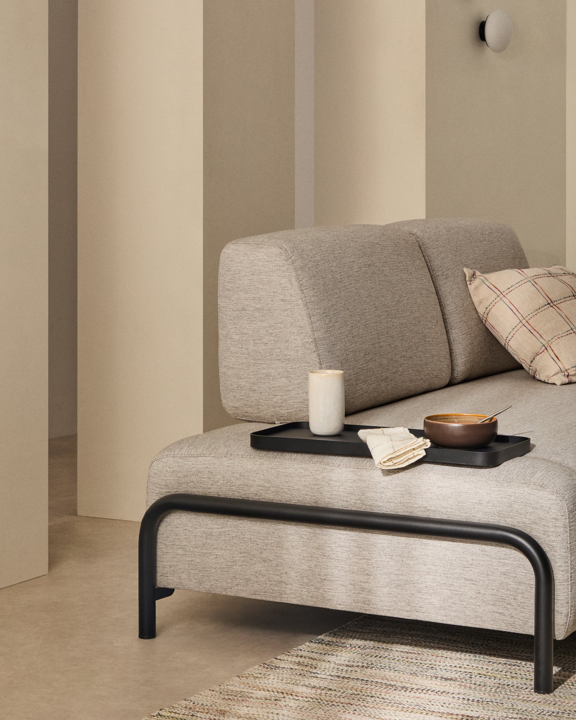 Compo 2-seater greige sofa with small tray table and black metal frame 200 cm FSC Mix Credit - Lifestyle