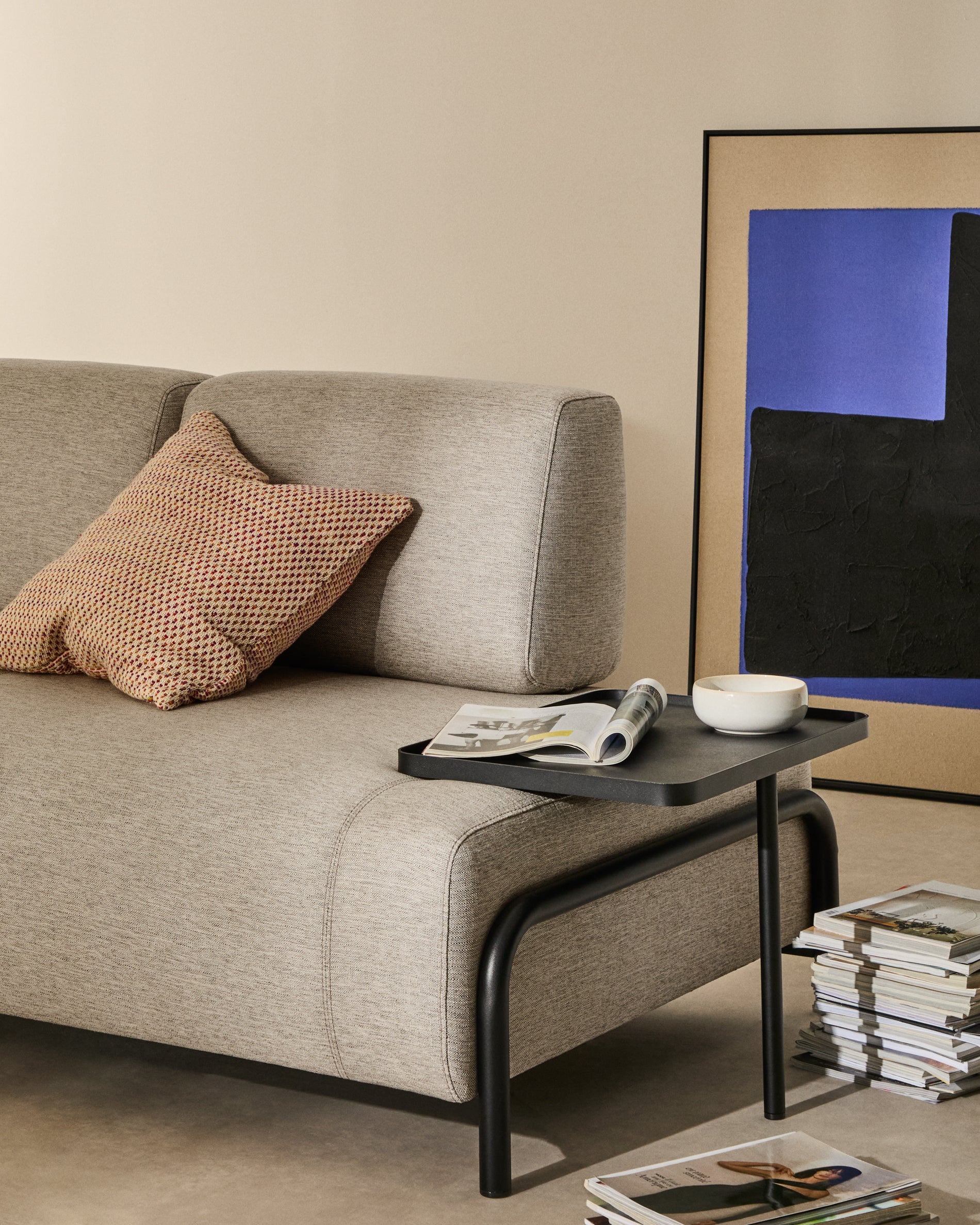 Compo 2-seater greige sofa with large tray table and black metal frame 200 cm FSC Mix Credit - Lifestyle