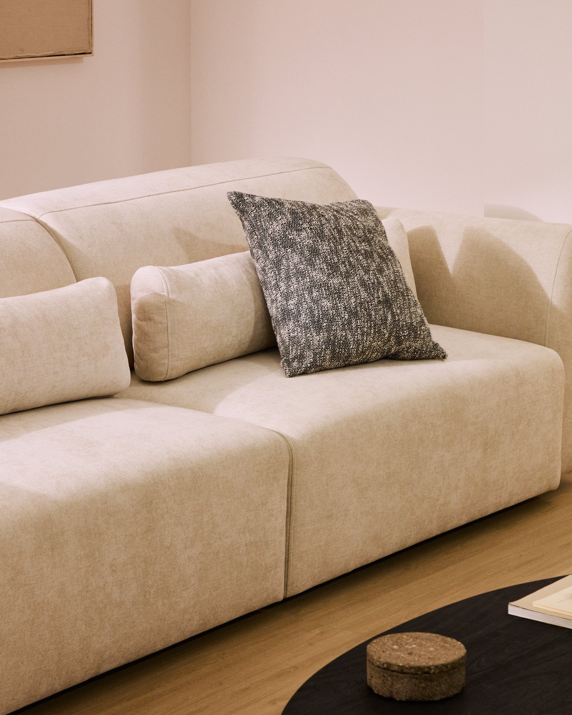 Lares 4-seater sofa with motorised sliding seats and reclining headrest in beige chenille 290cm - Lifestyle