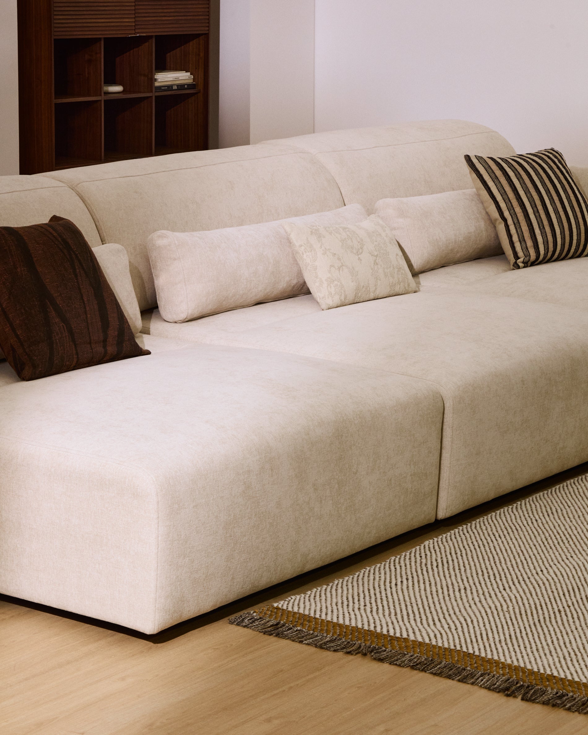 Lares 6-seater sofa with motorised sliding seats and reclining headrest in beige chenille 410cm - Lifestyle