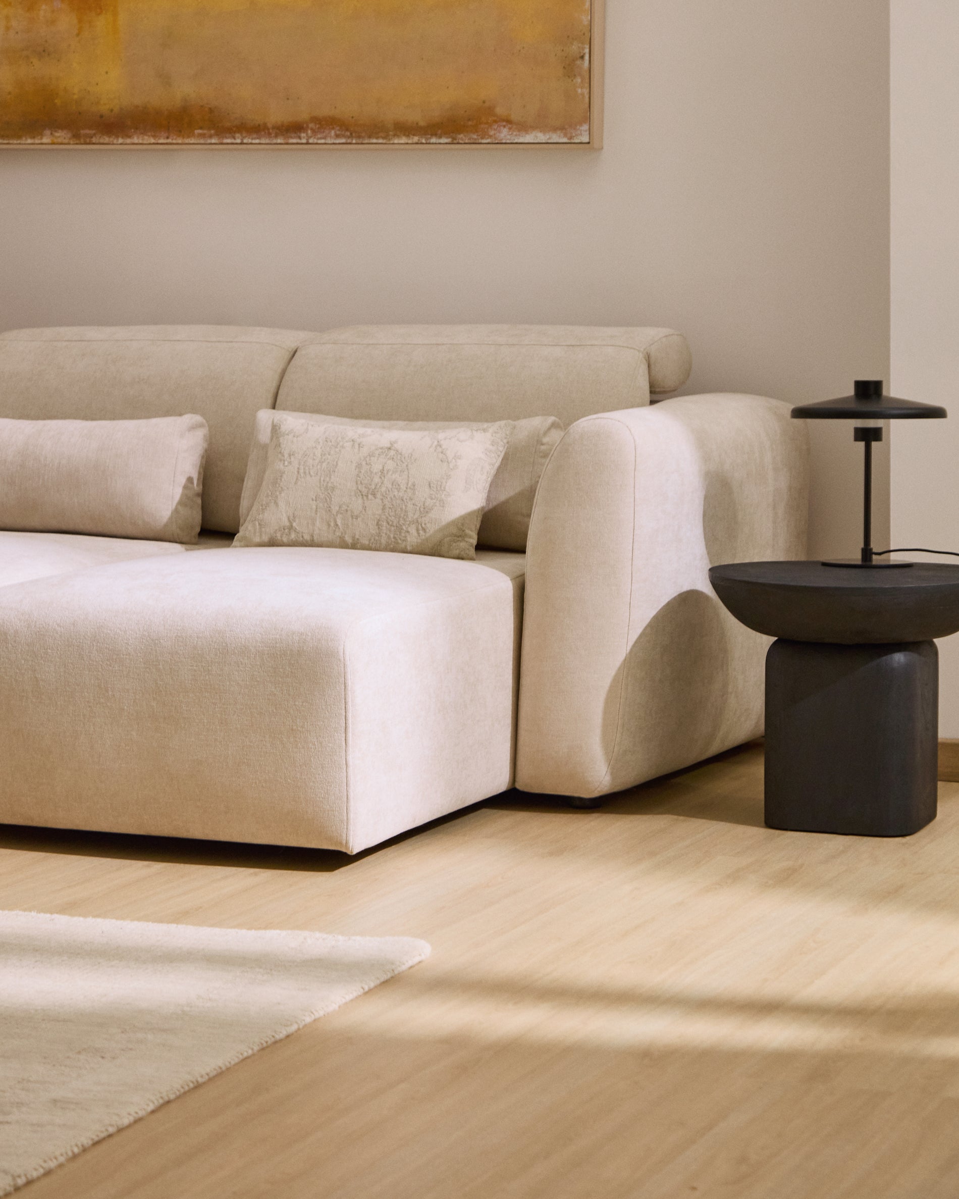 Lares 3-seater sofa with motorised sliding seats and reclining headrest in beige chenille 255cm - Lifestyle