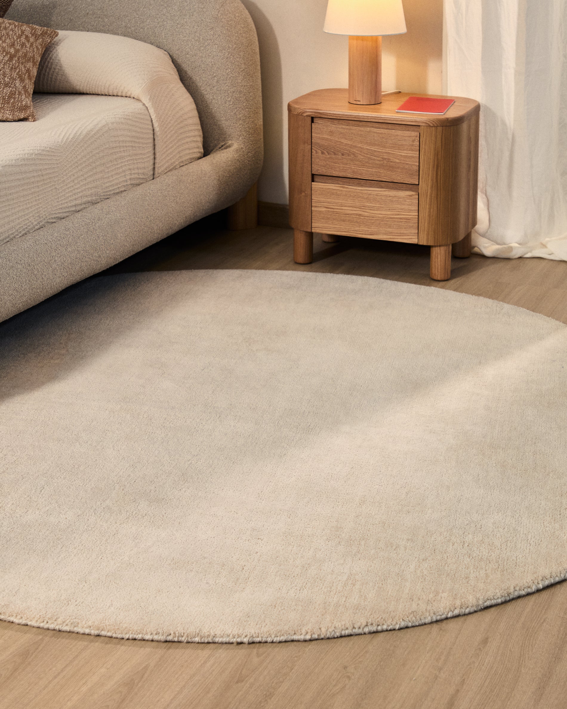 Empuries white round rug Ø200cm - Lifestyle