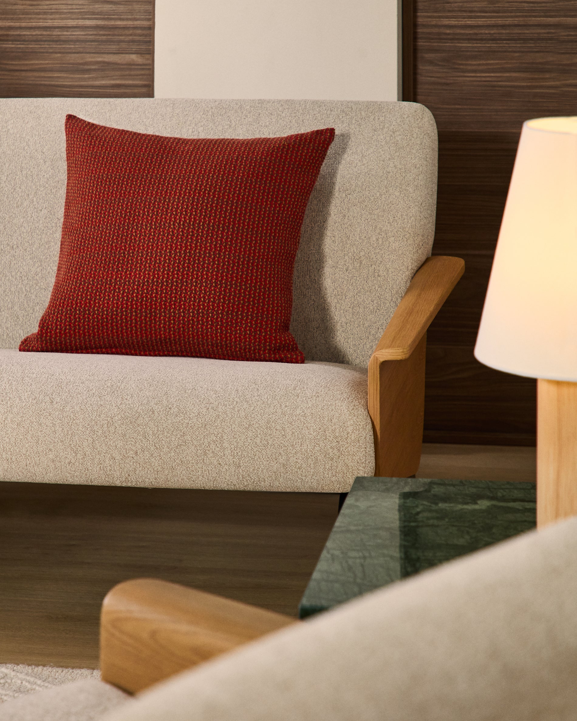 Nuval cushion cover in red structured fabric 50 x 50 cm - Lifestyle