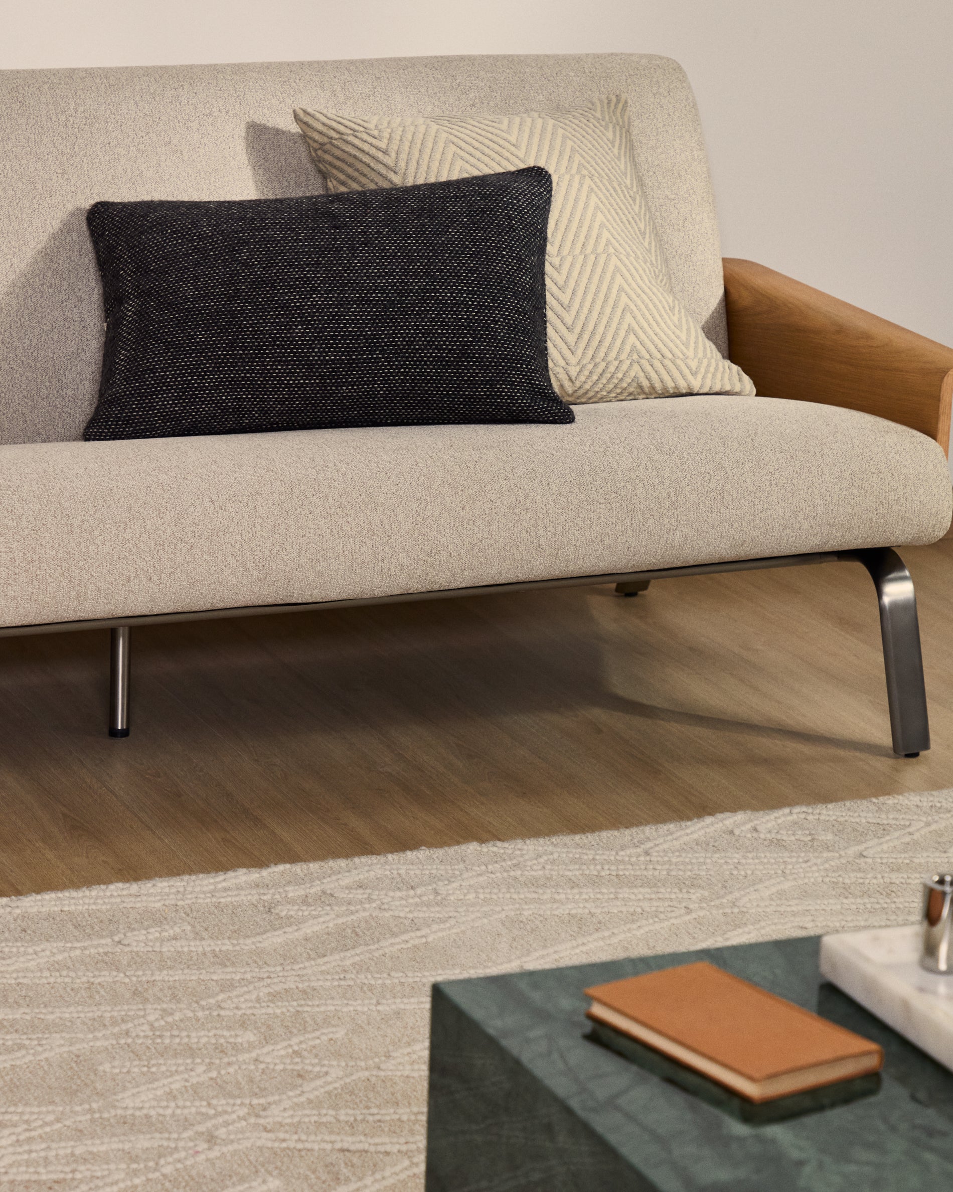 Elira wool and cotton cushion cover in black 40 x 60 cm - Lifestyle