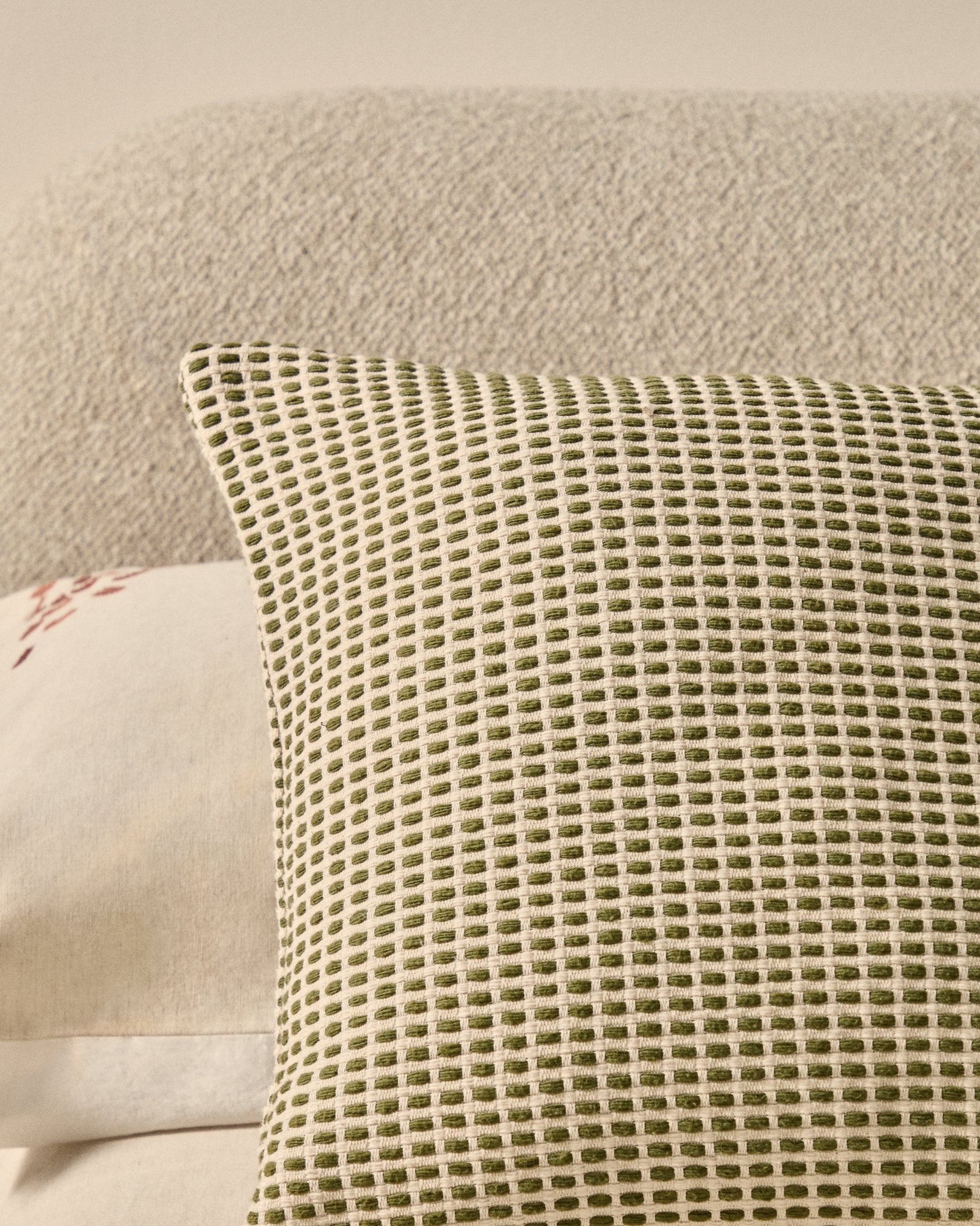 Erelia green 100% cotton jacquard cushion cover 45 x 45cm - Lifestyle