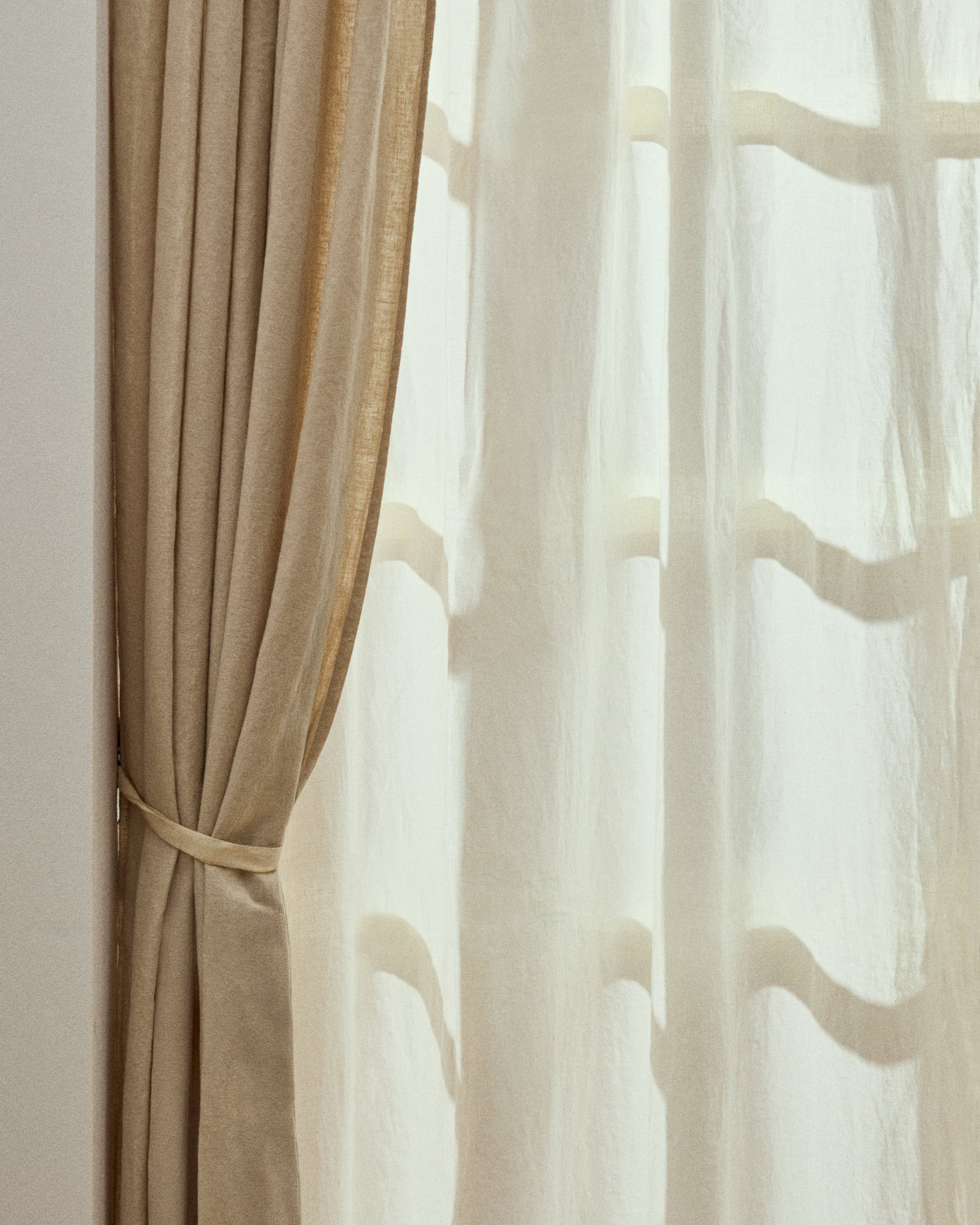 Nolira ecru cotton and linen curtain 140 x 270cm - Lifestyle