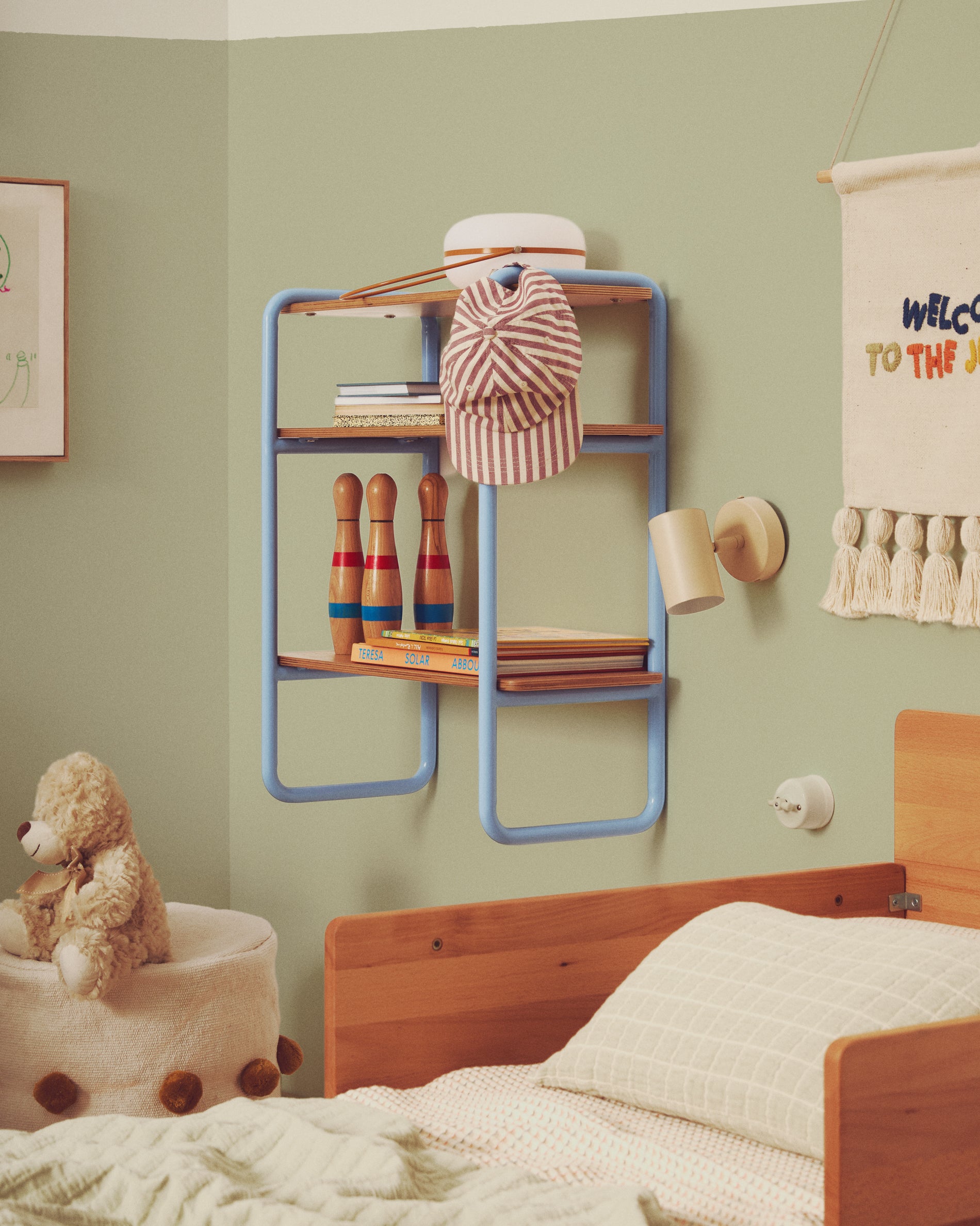 Tinn ash veneer shelf with a blue metal structure, 70 x 60 cm - Lifestyle