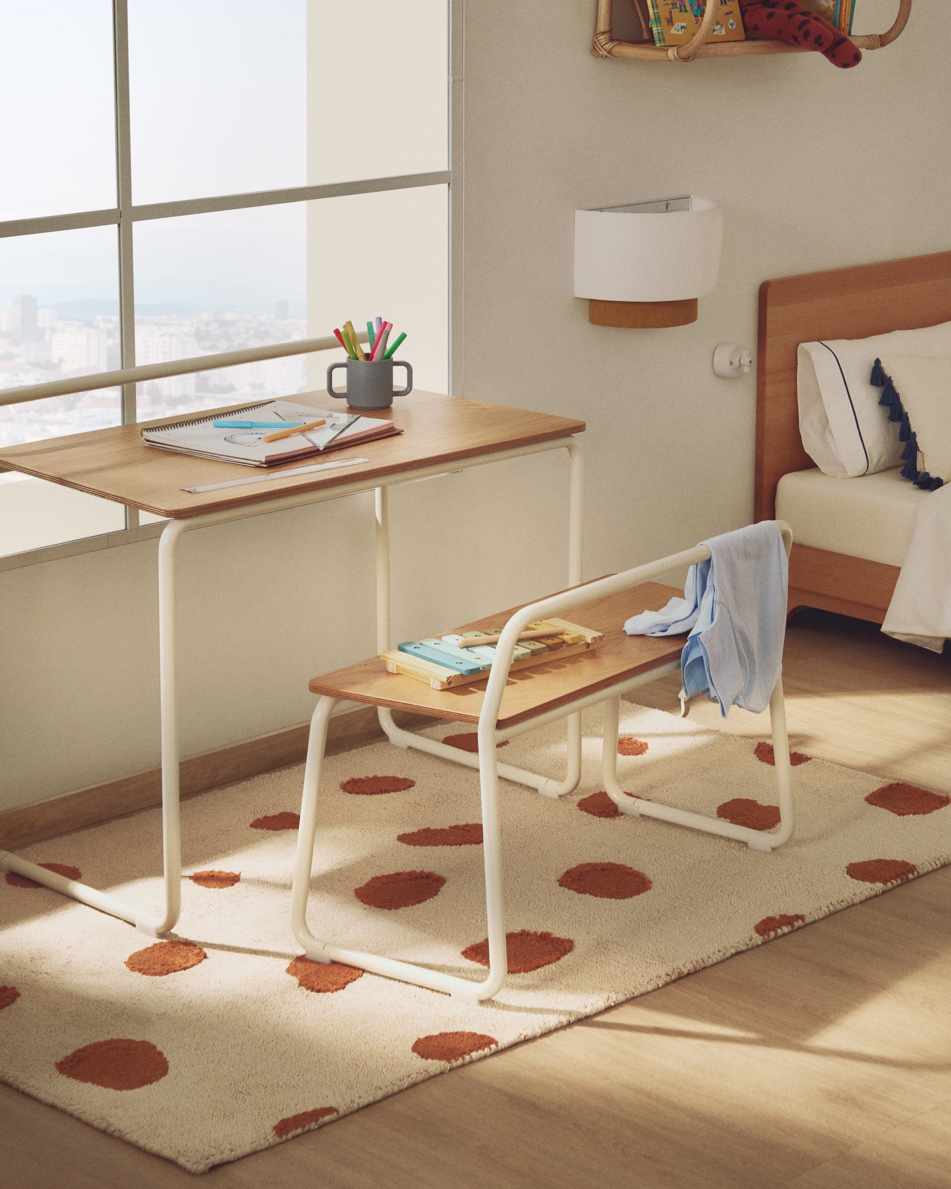 Tinn ash veneer desk with a beige metal structure, 82 x 45 cm - Lifestyle