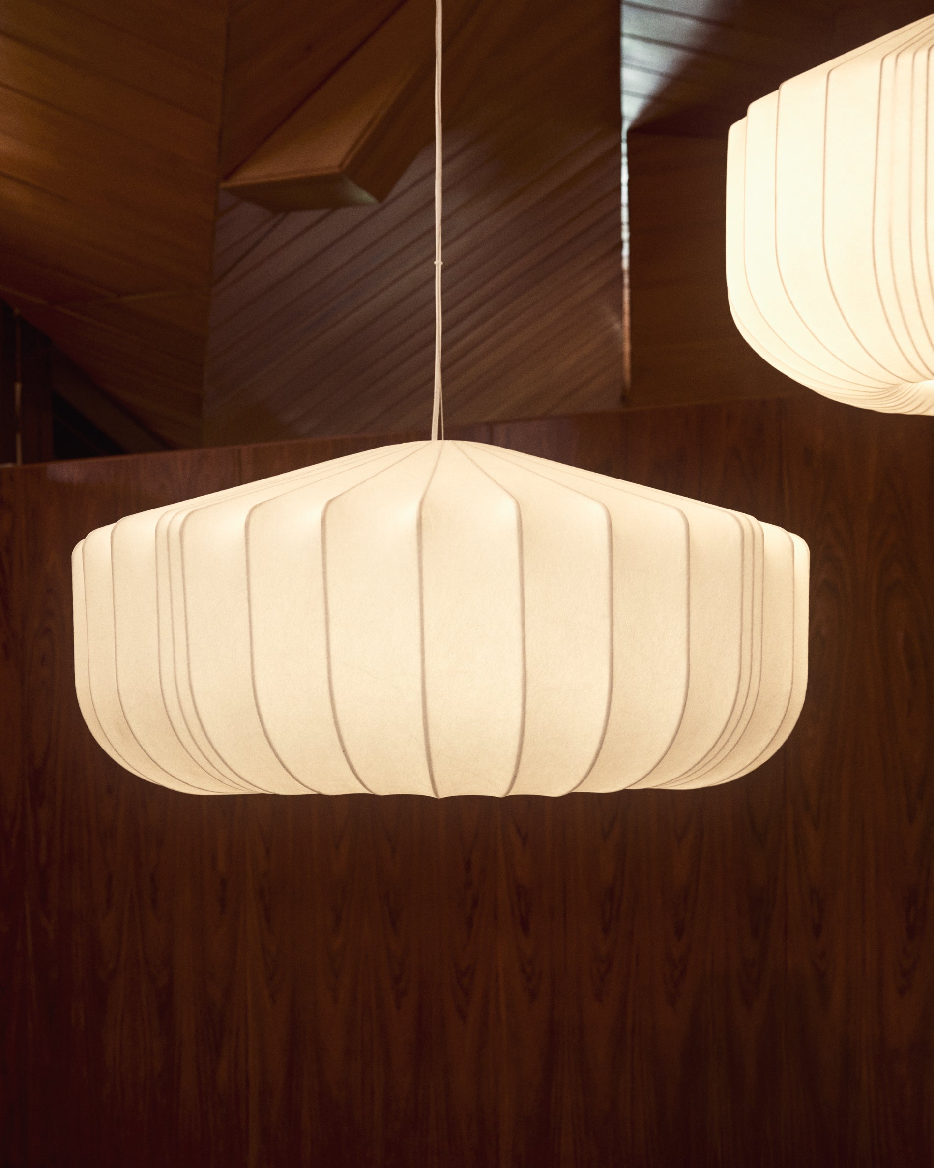 Somar ceiling lamp made with synthetic fibres and steel rods Ø76cm - Lifestyle
