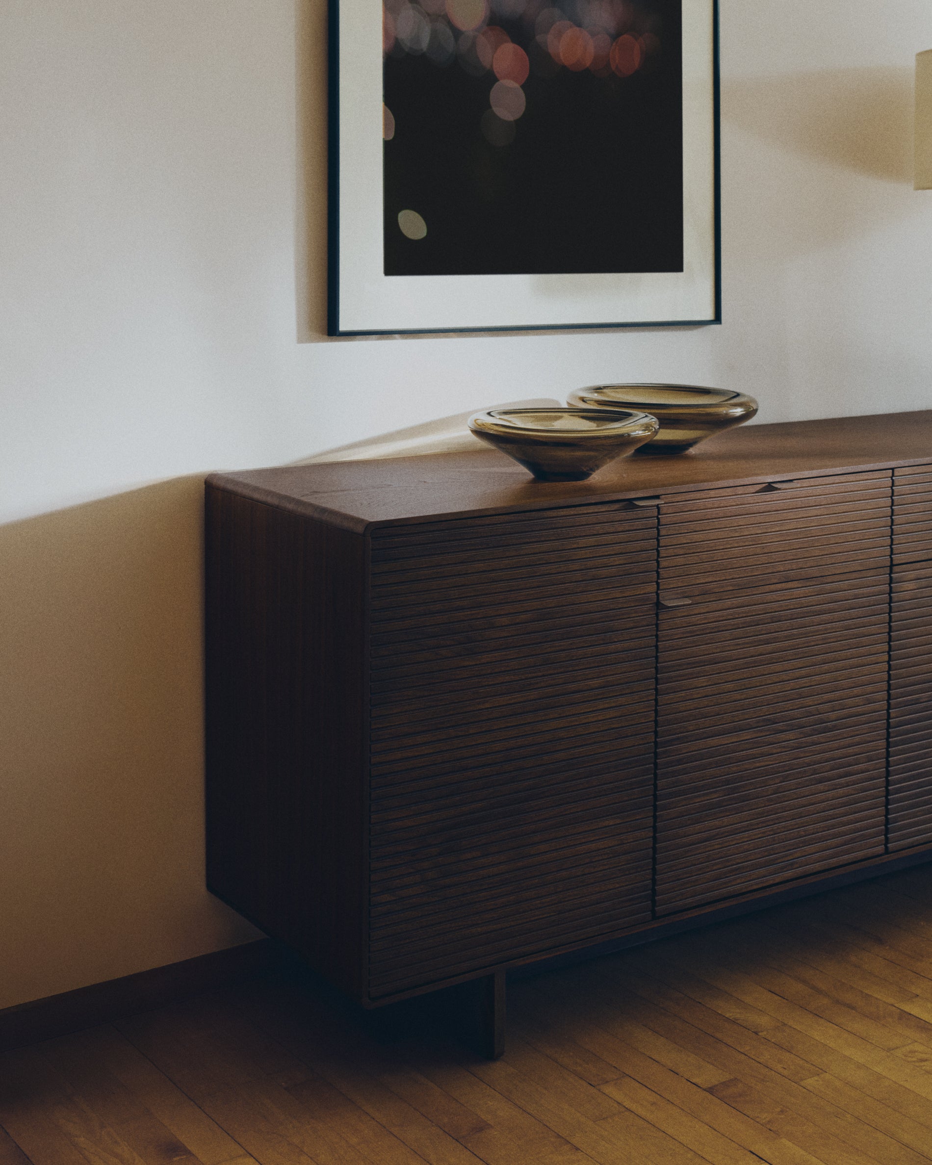 Zolira brown glass centerpiece Ø 27 cm - Lifestyle