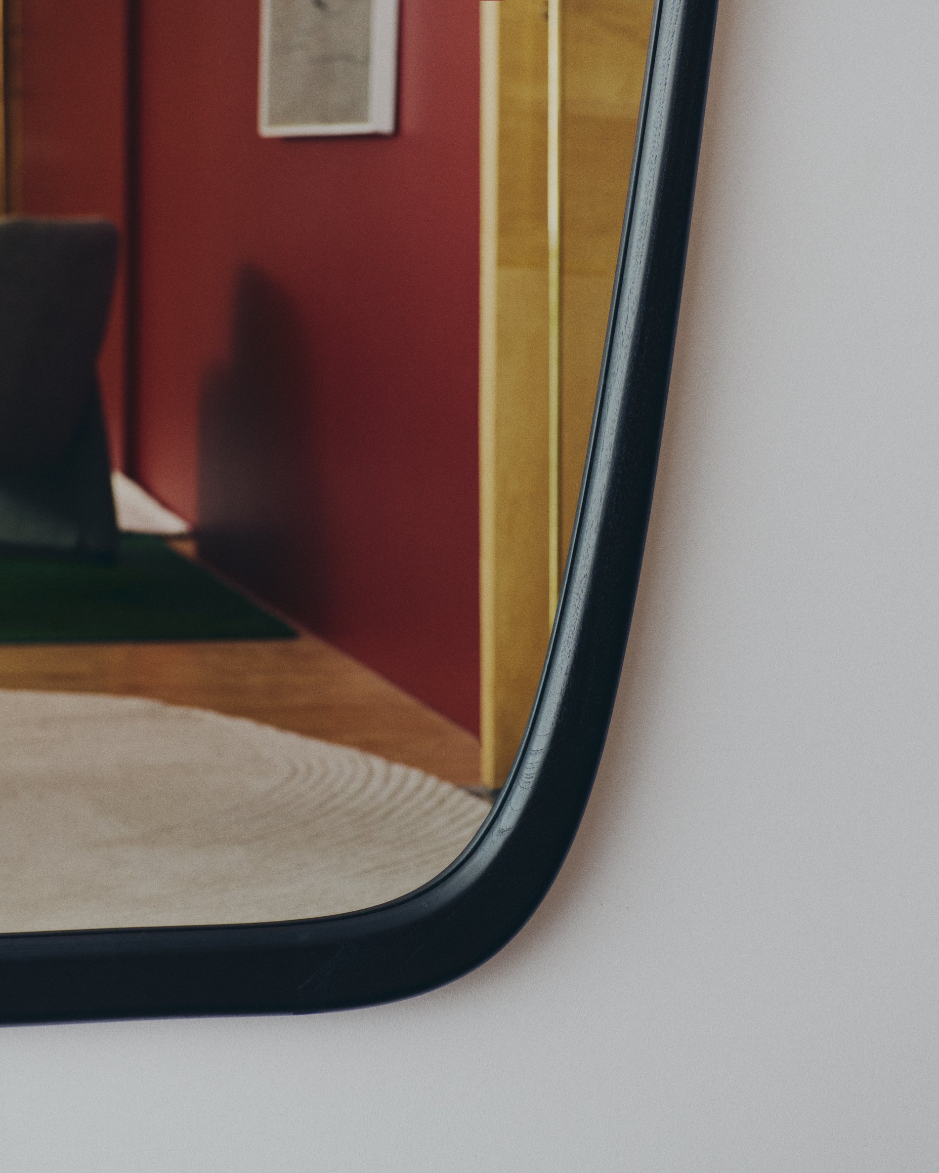 Alura black teak wood mirror 94.5 x 192cm FSC 100% - Lifestyle