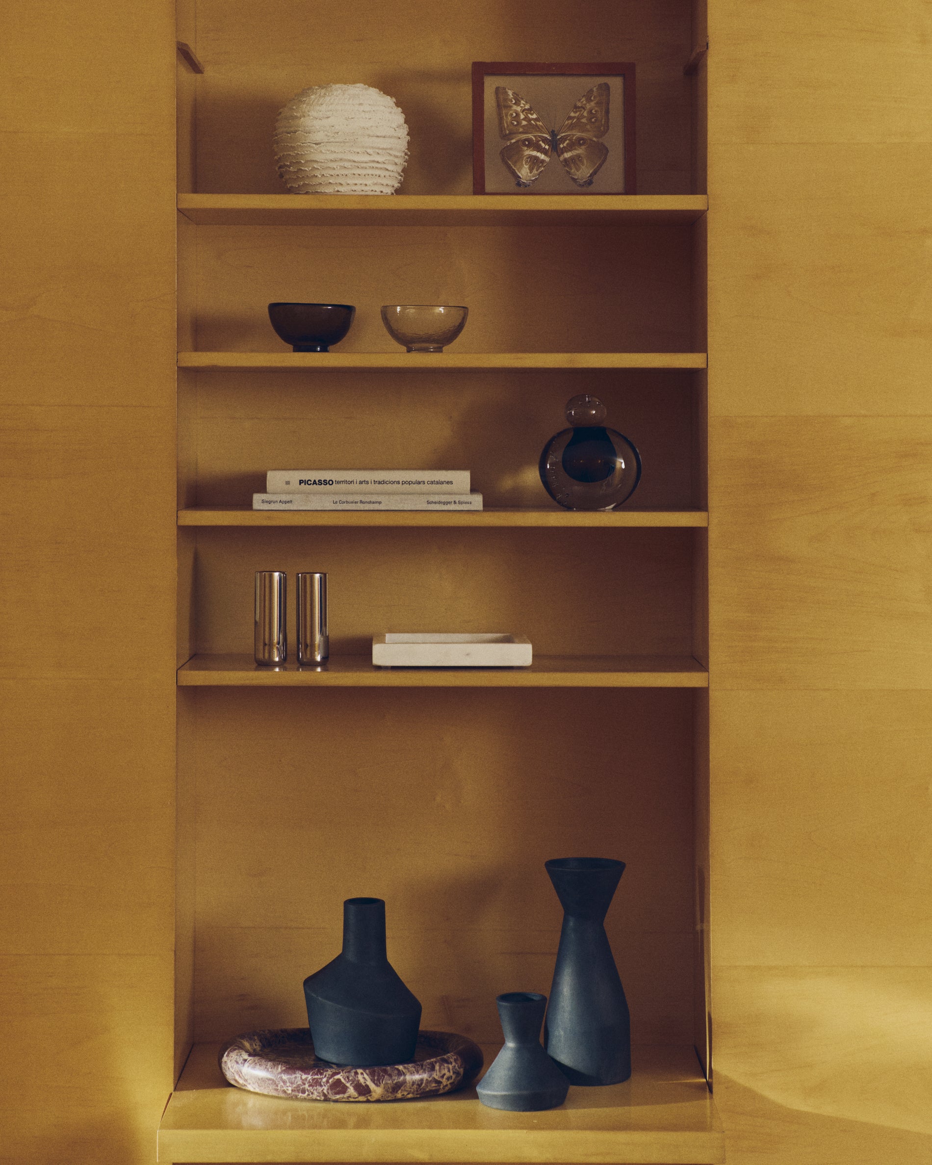 Evania vase in beige ceramic 21 cm - Lifestyle