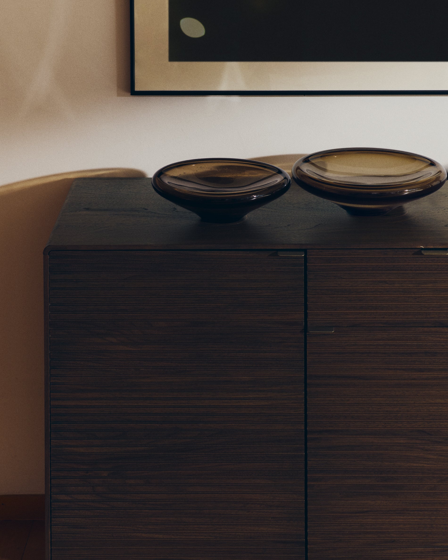 Zolira brown glass centerpiece Ø 27 cm - Lifestyle