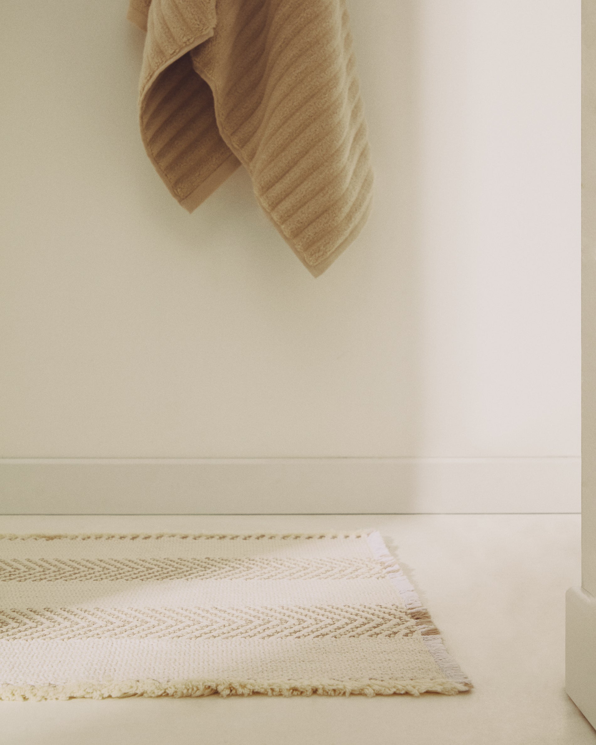 Bina bathmat in 100% cotton structured ecru jacquard 50 x 70 cm - Lifestyle