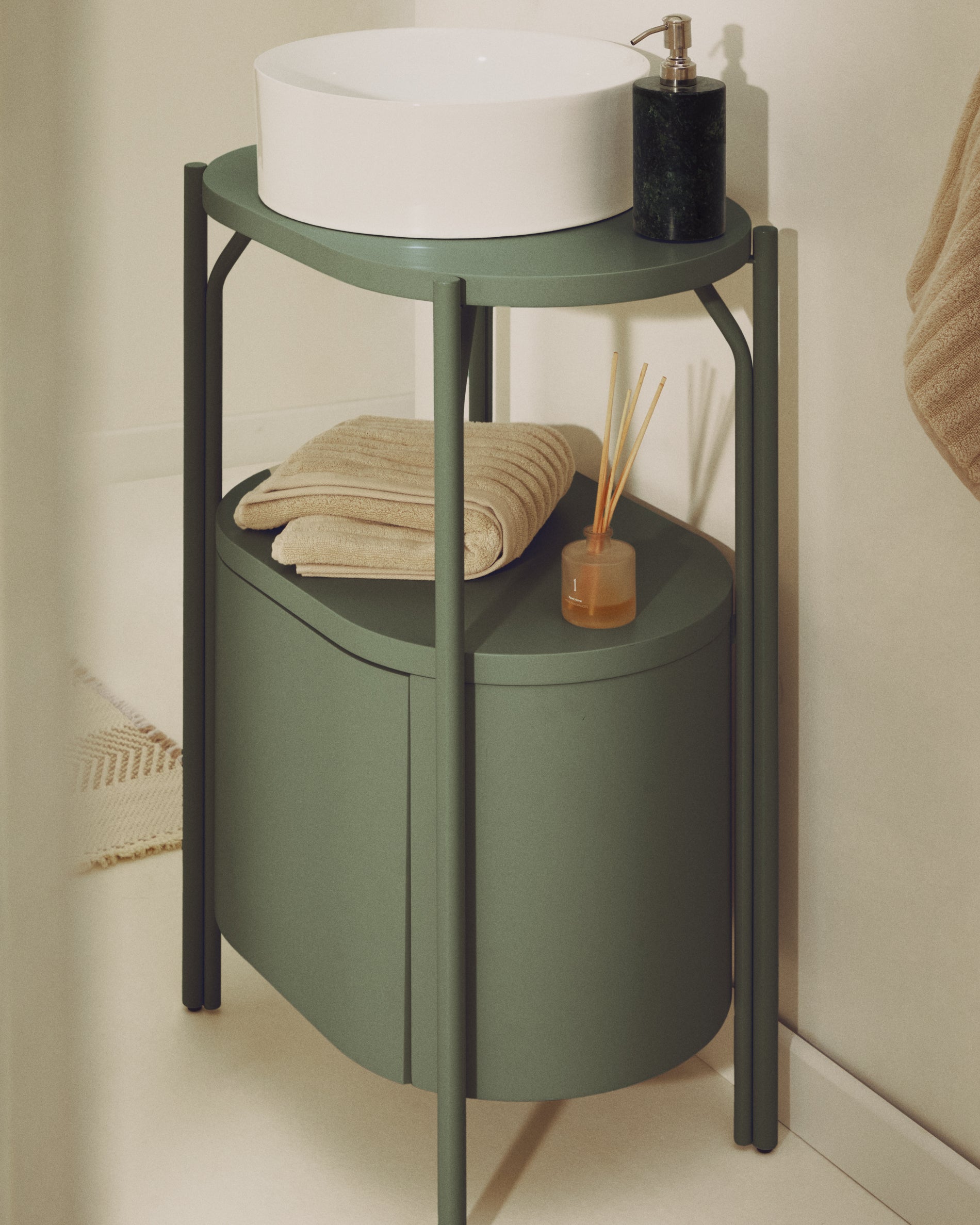Arely bathroom vanity unit with steel structure and green lacquered MDF 60 x 40cm - Lifestyle