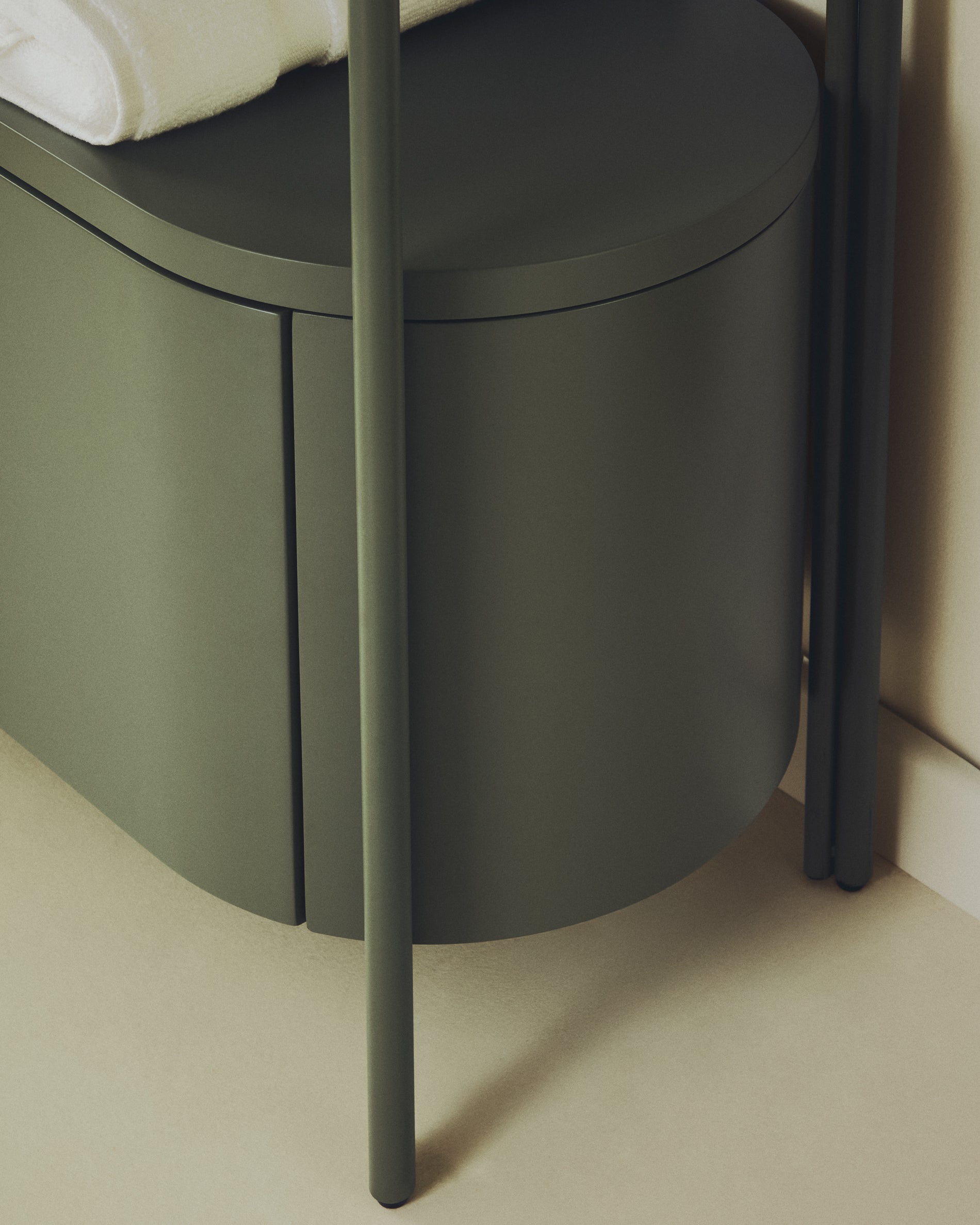 Arely bathroom vanity unit with steel structure and green lacquered MDF 90 x 40cm - Lifestyle