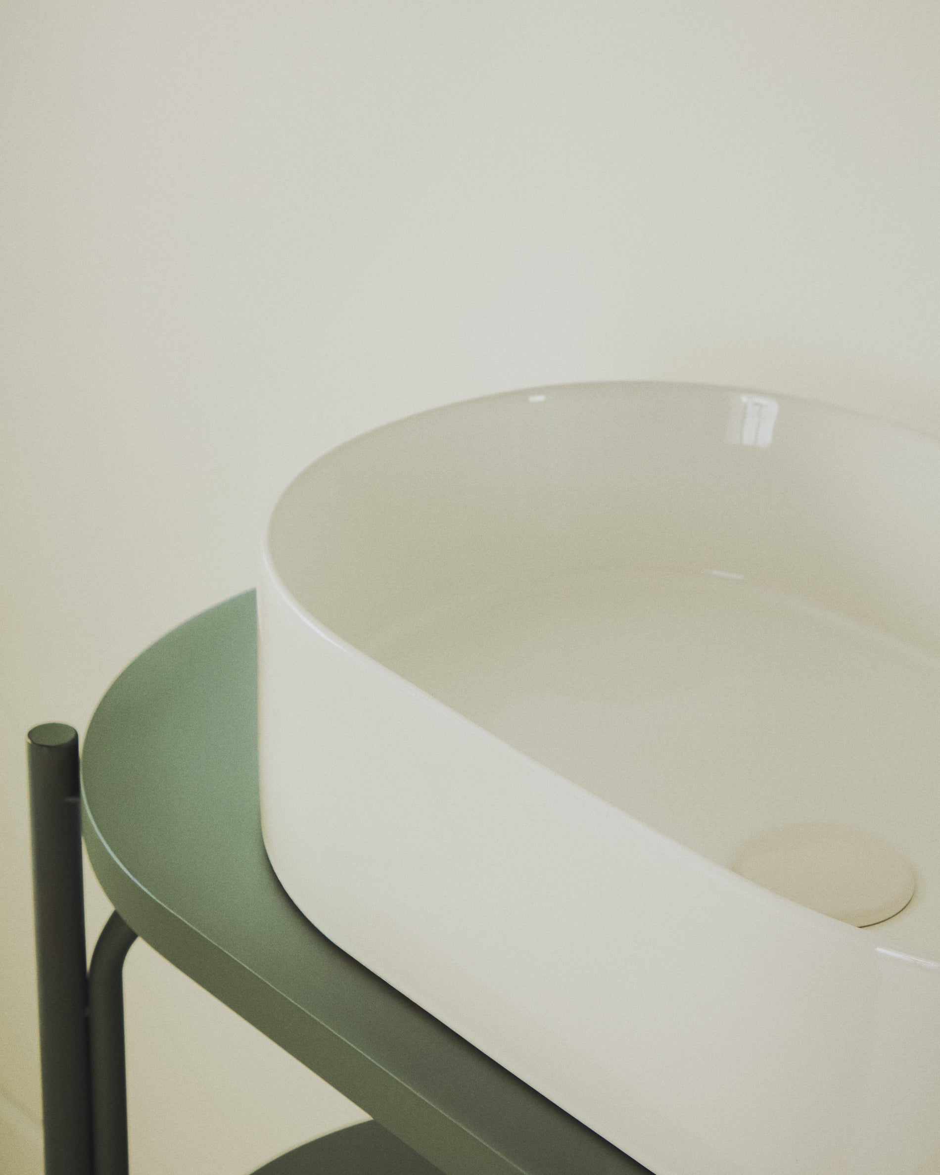 Ovara countertop basin in white glazed ceramic 50 x 31 cm - Lifestyle