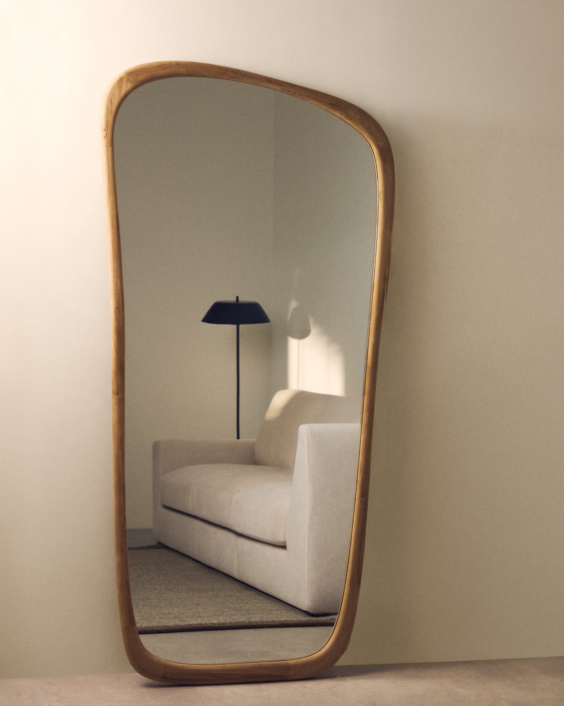 Alura teak wood mirror 94.6 x 192.1cm FSC 100% - Lifestyle